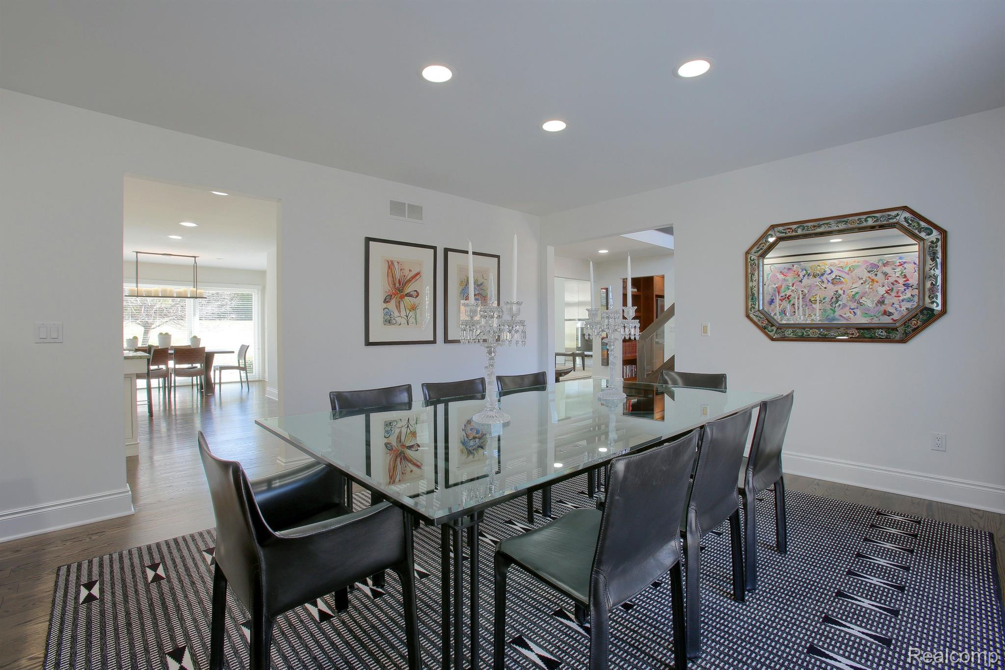 4907 CHAMPLAIN Circle