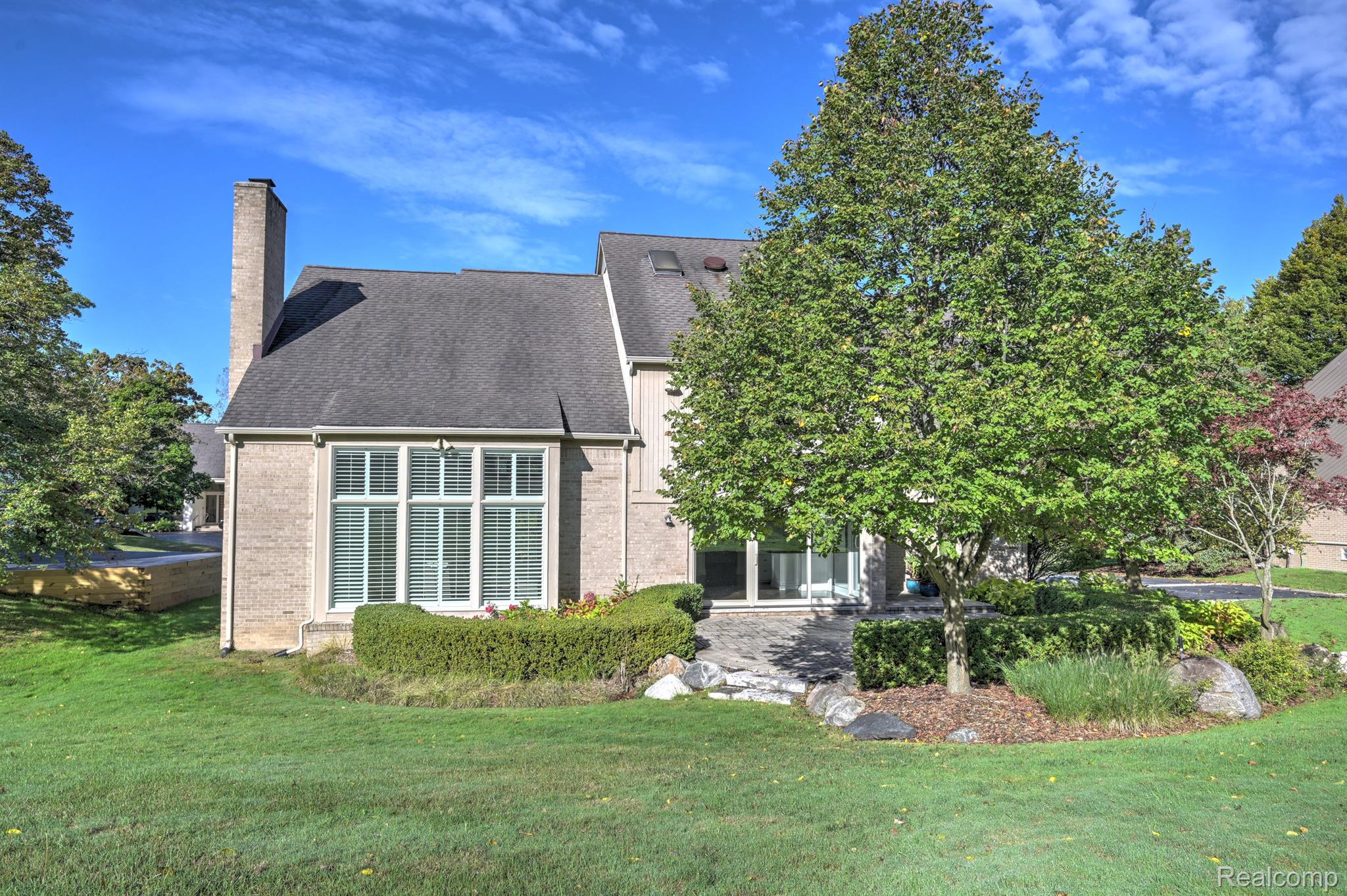 4907 CHAMPLAIN Circle