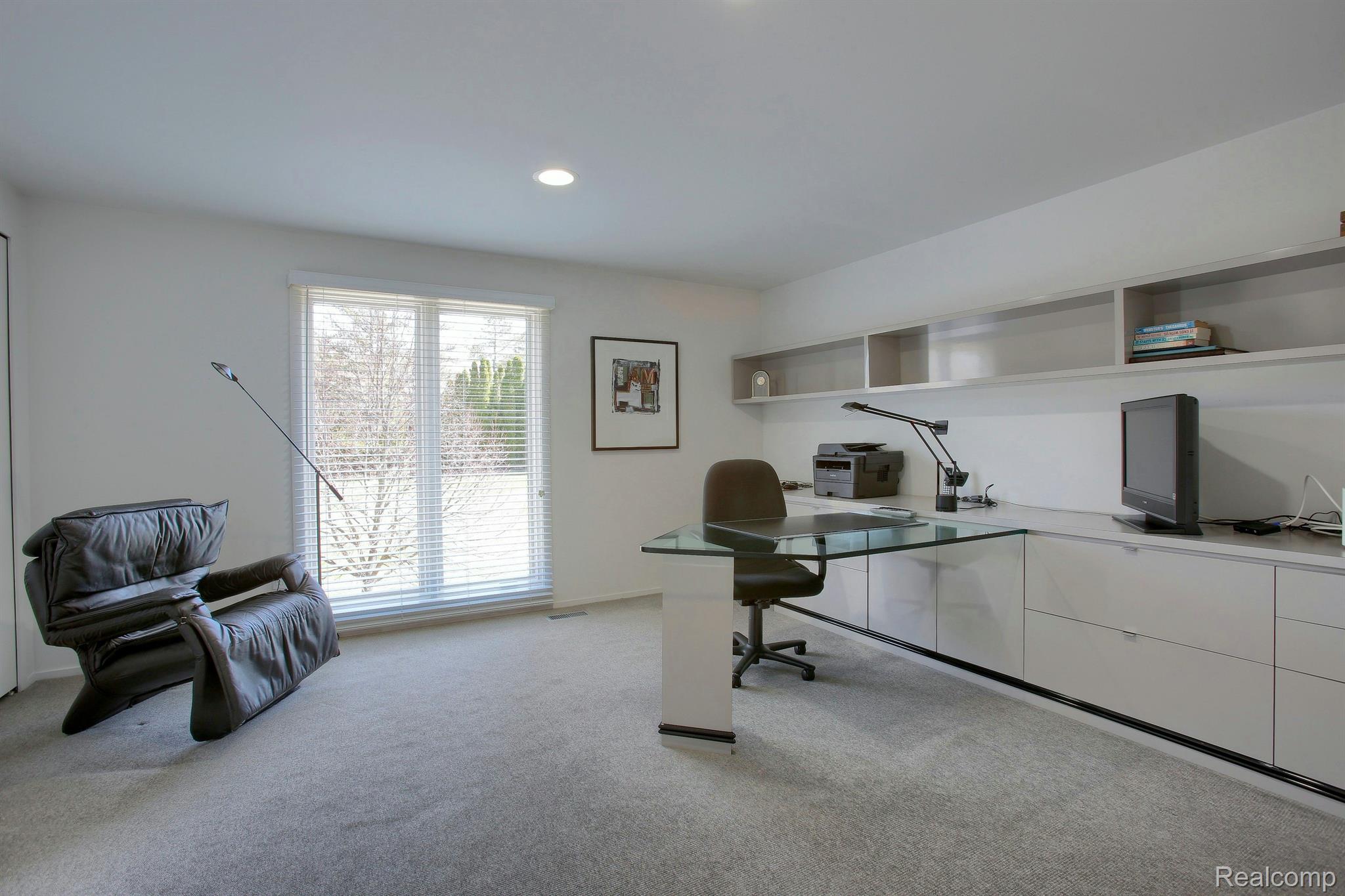 4907 CHAMPLAIN Circle