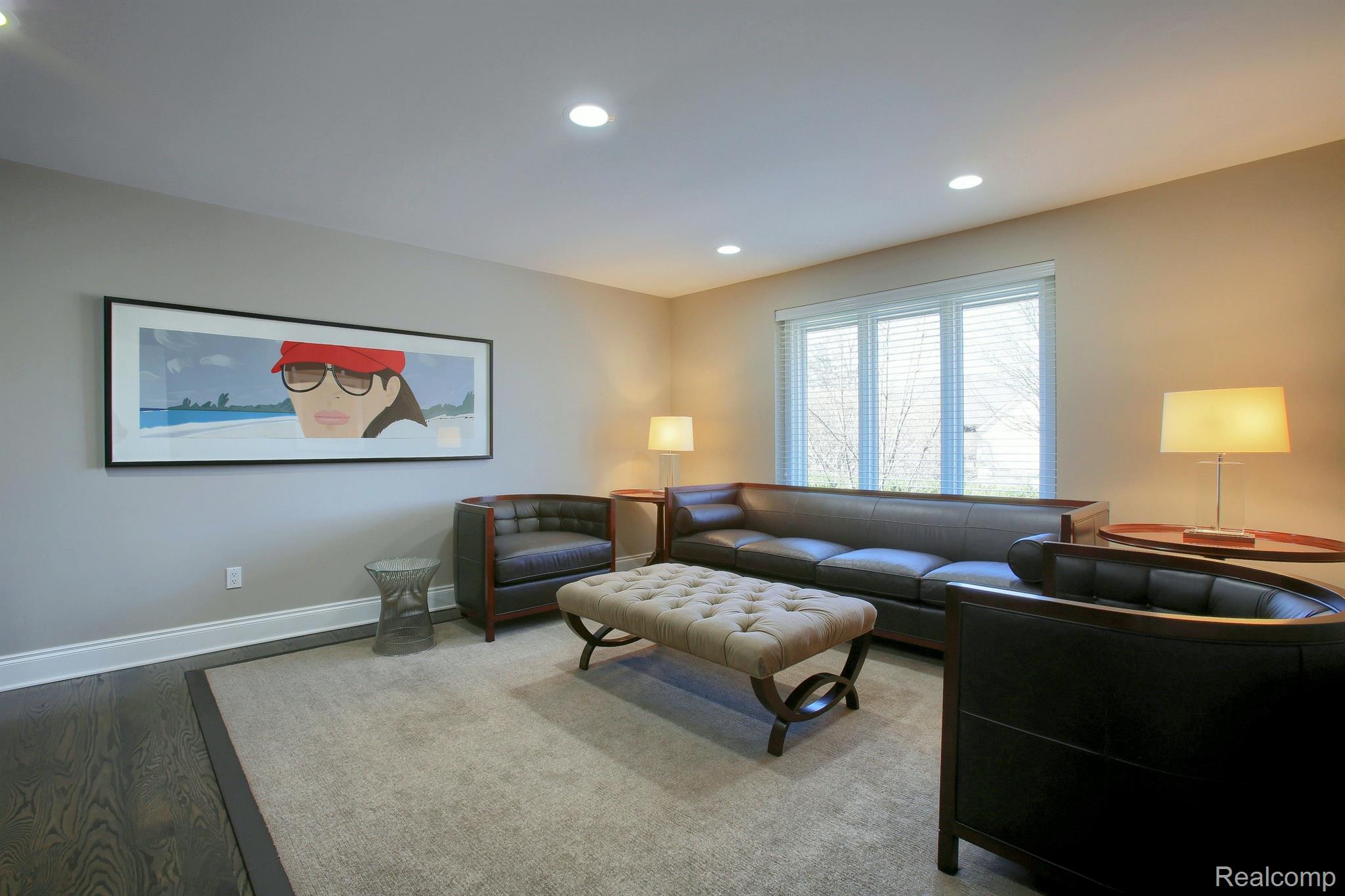 4907 CHAMPLAIN Circle