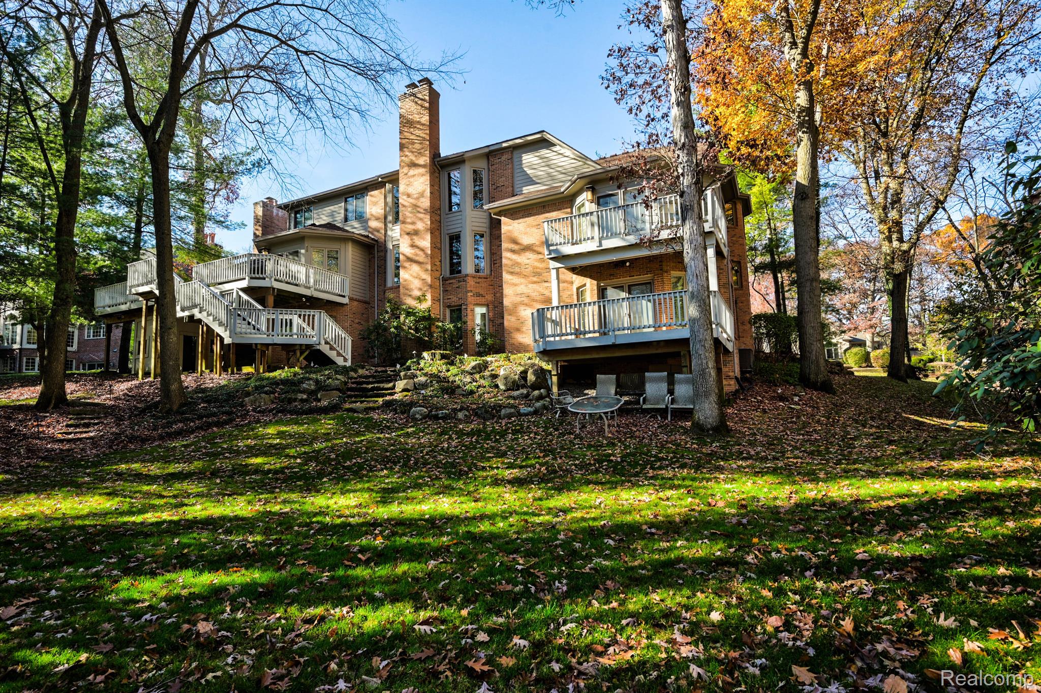7285 HIDDENBROOK Lane