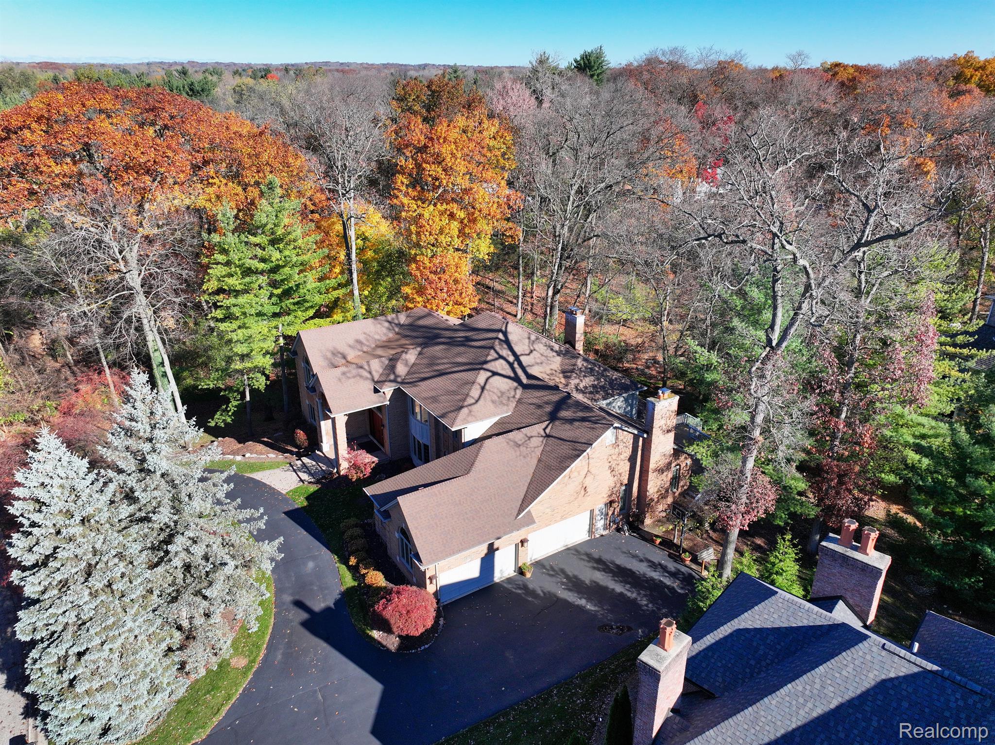 7285 HIDDENBROOK Lane
