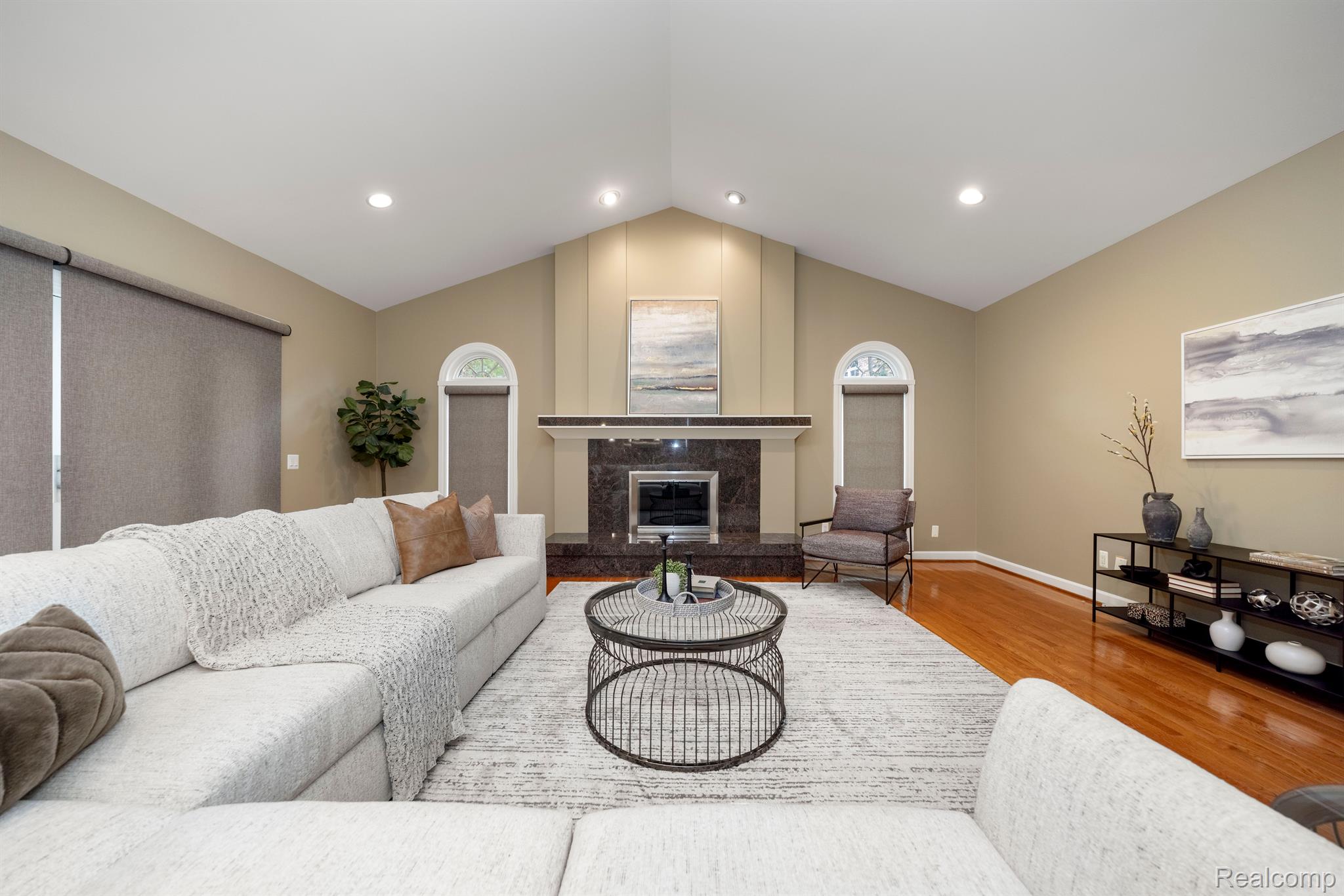 7285 HIDDENBROOK Lane