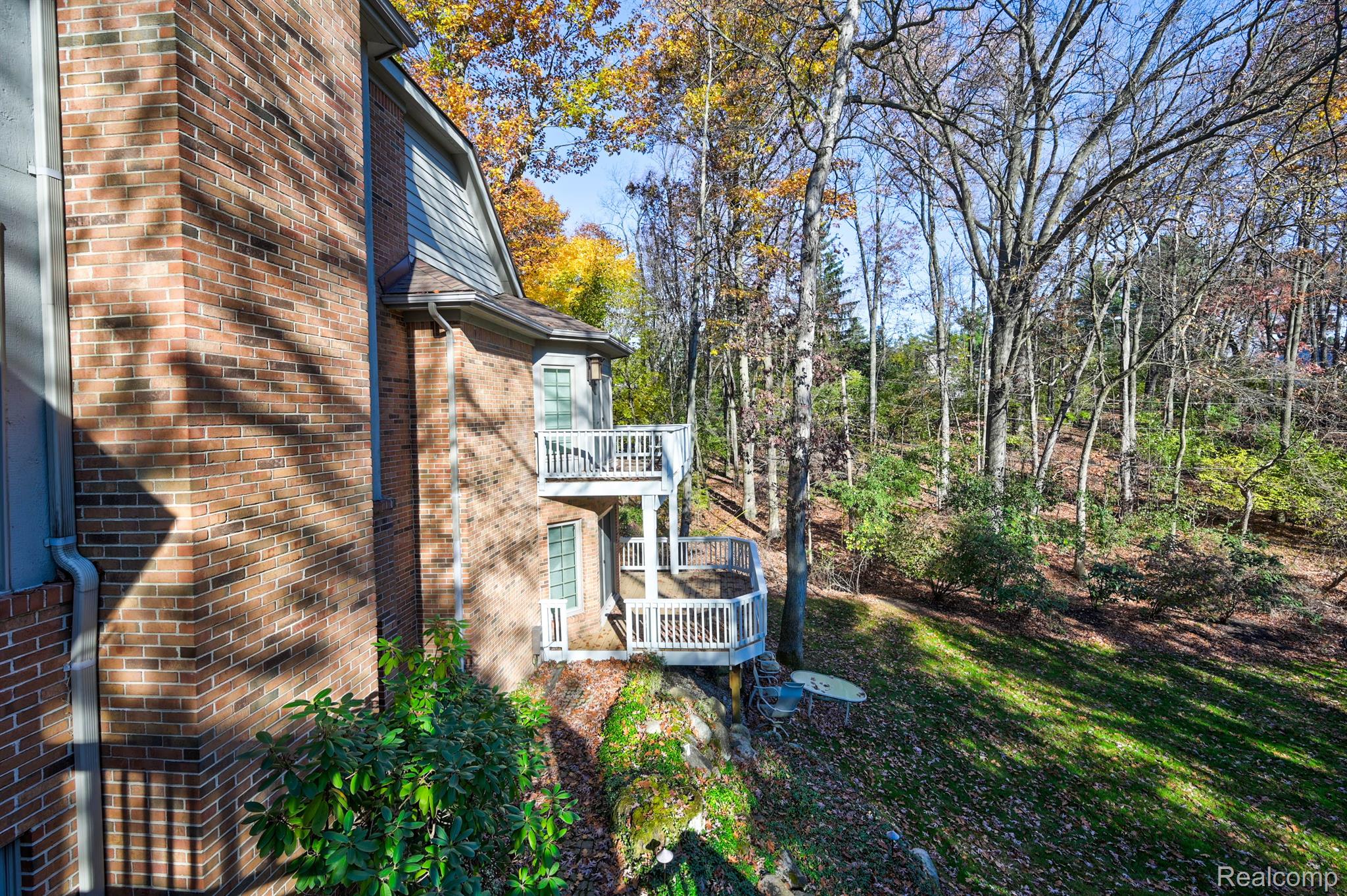 7285 HIDDENBROOK Lane