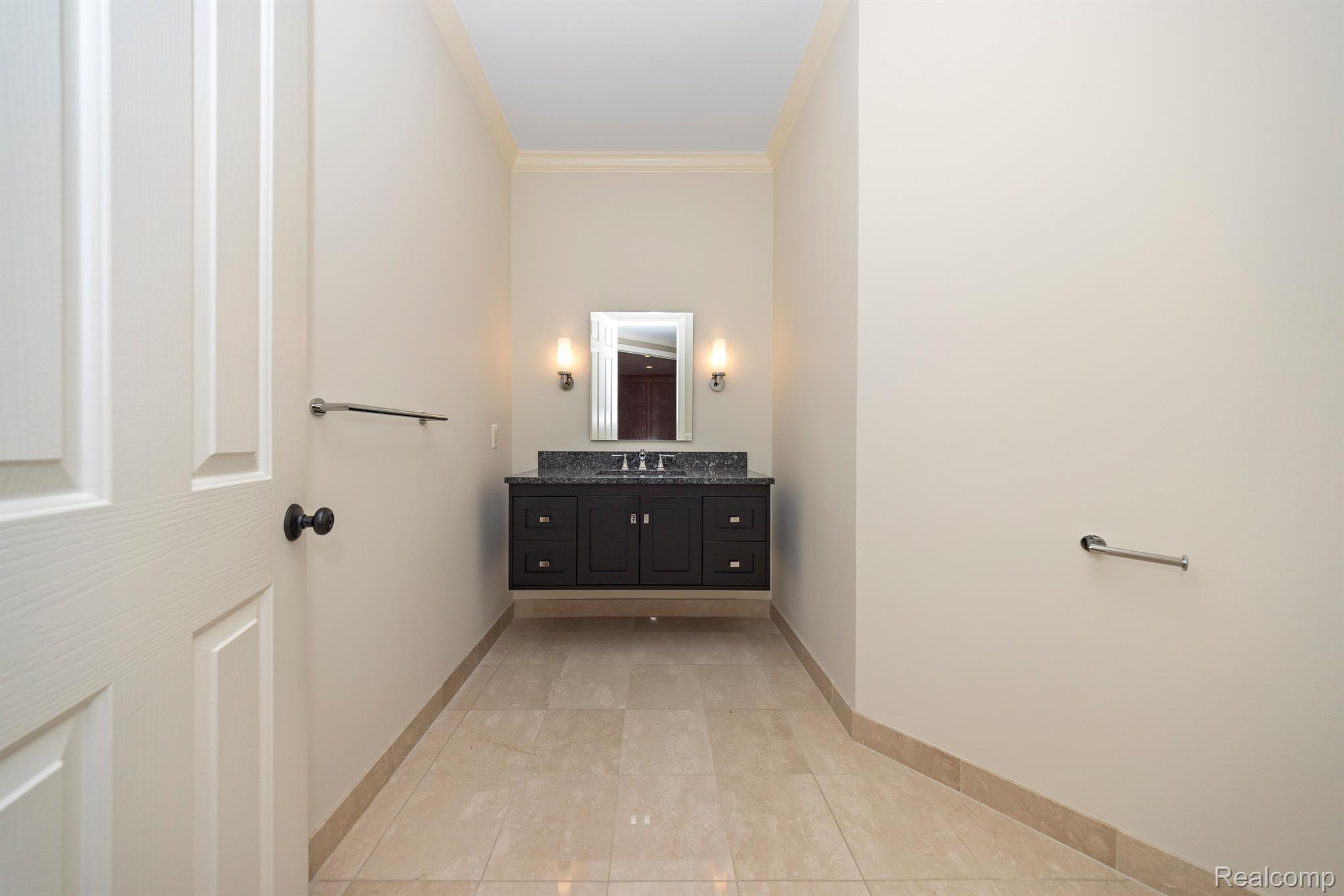 7285 HIDDENBROOK Lane