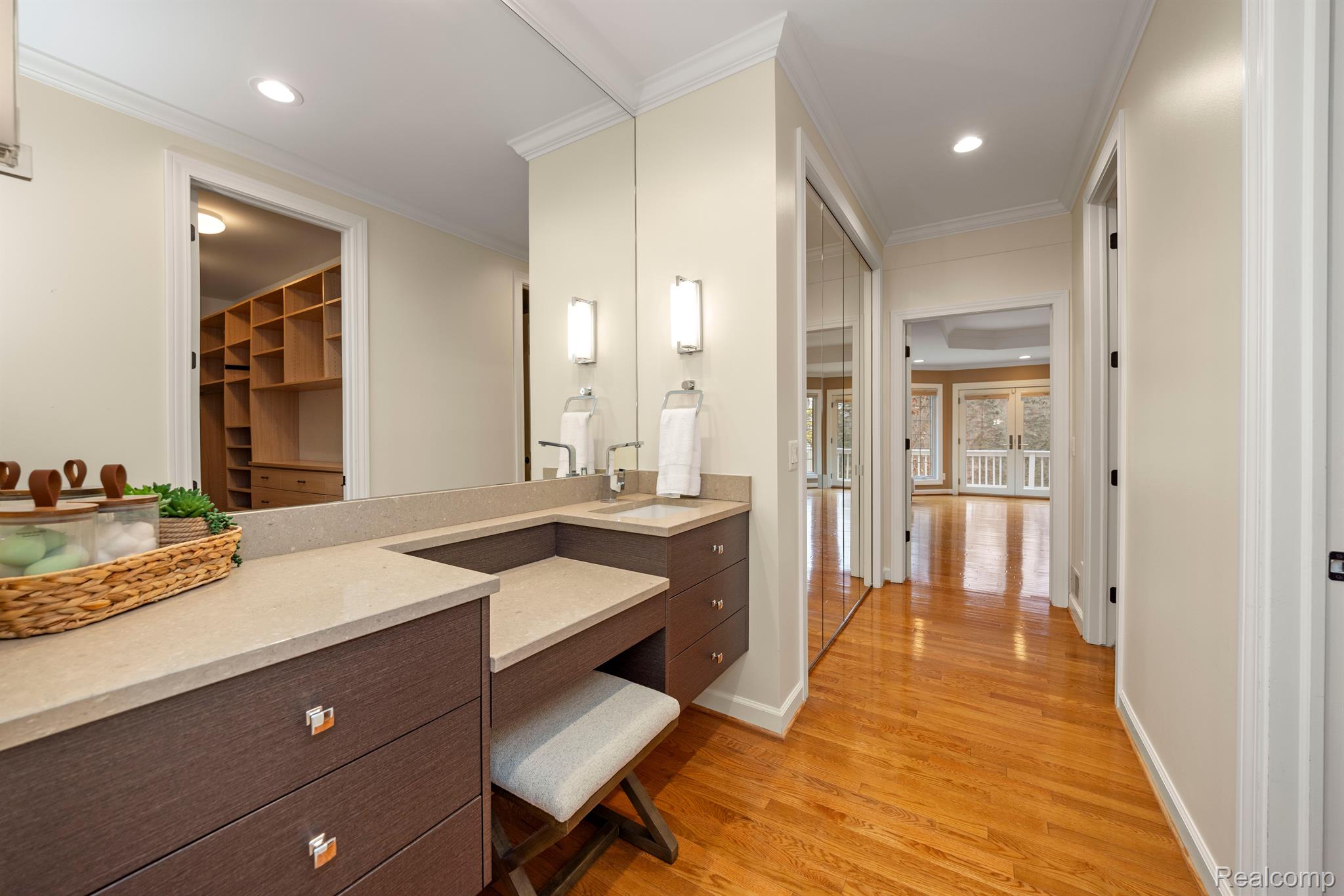 7285 HIDDENBROOK Lane