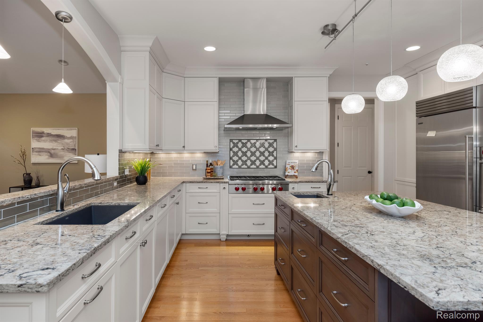 7285 HIDDENBROOK Lane