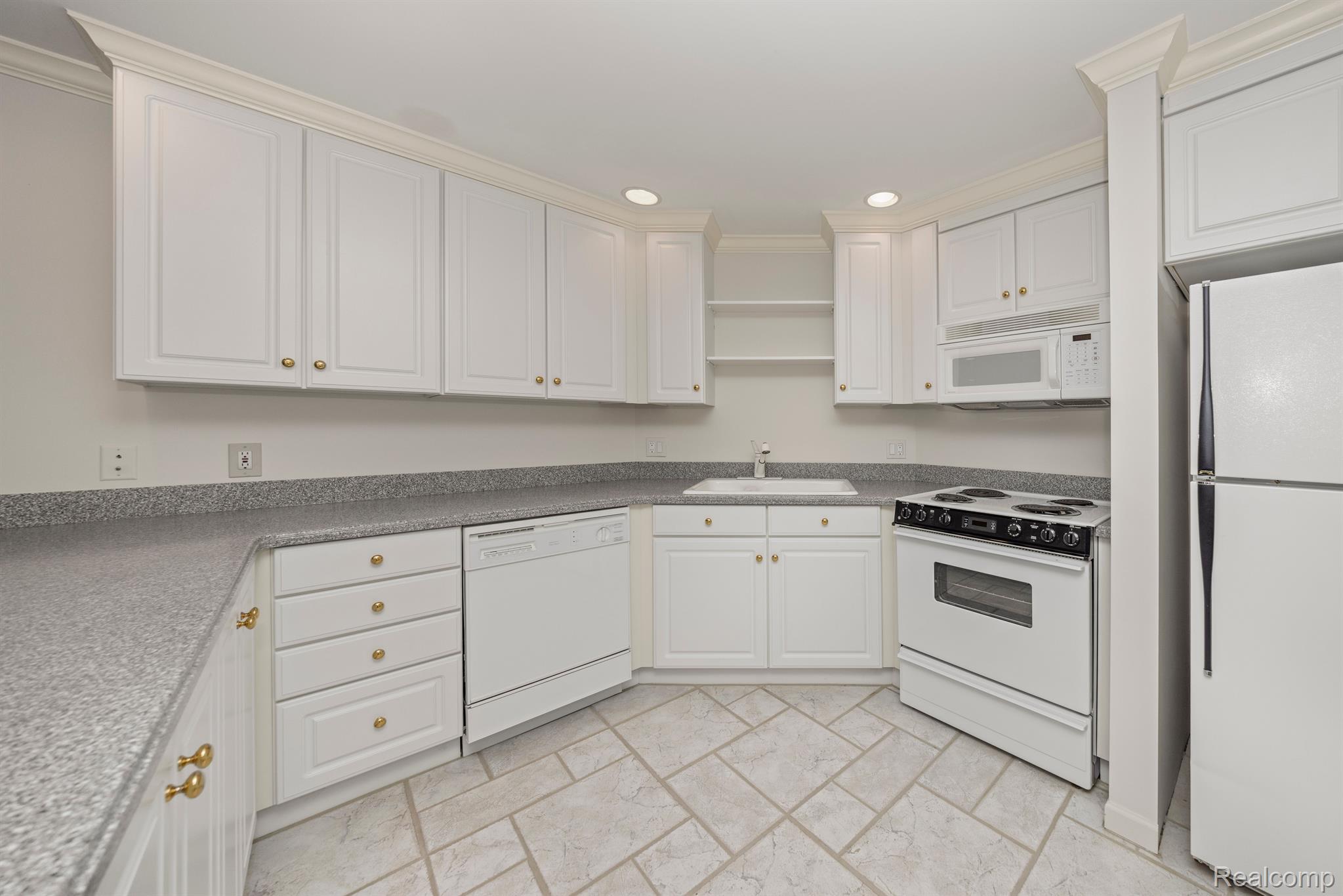 7285 HIDDENBROOK Lane