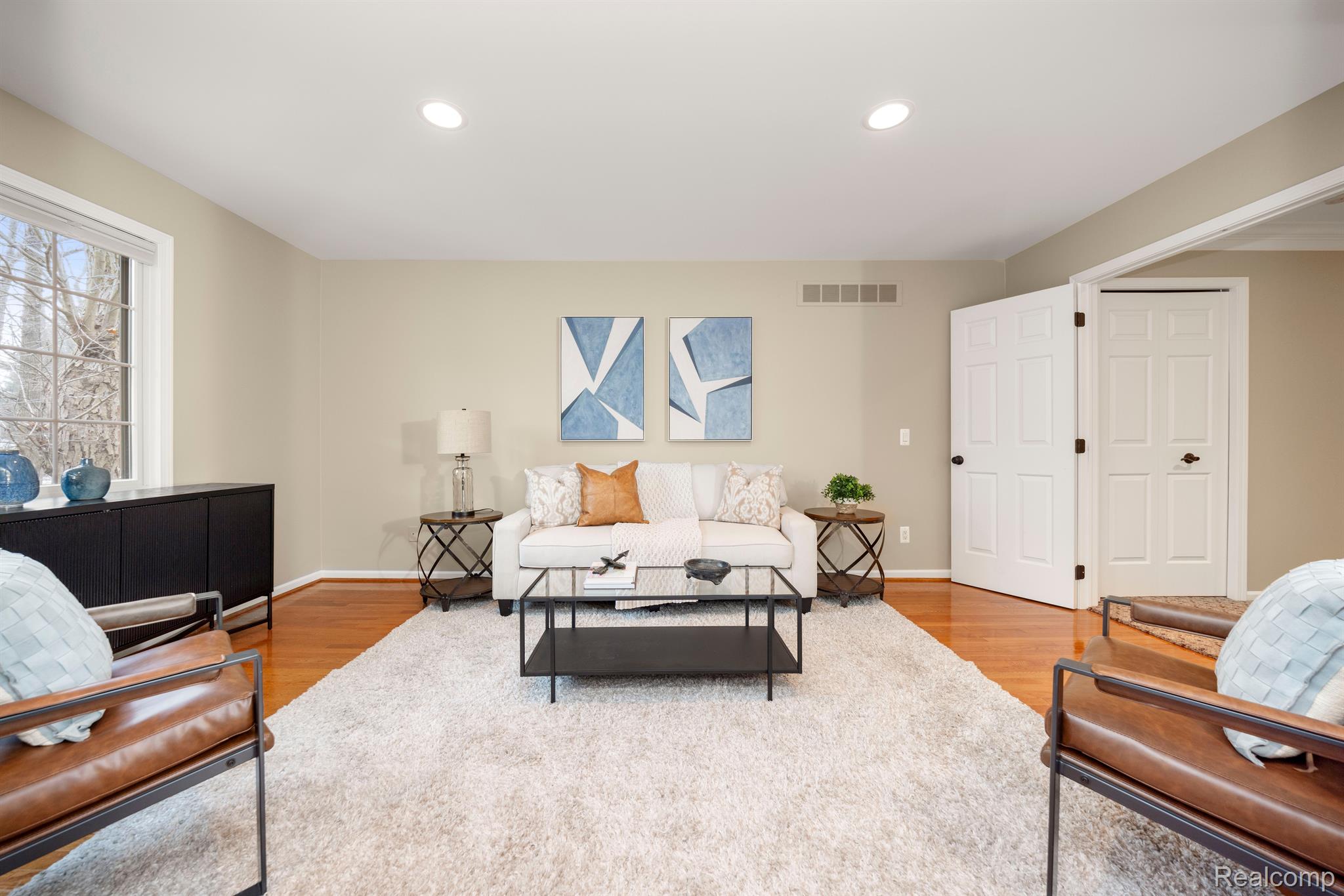 7285 HIDDENBROOK Lane