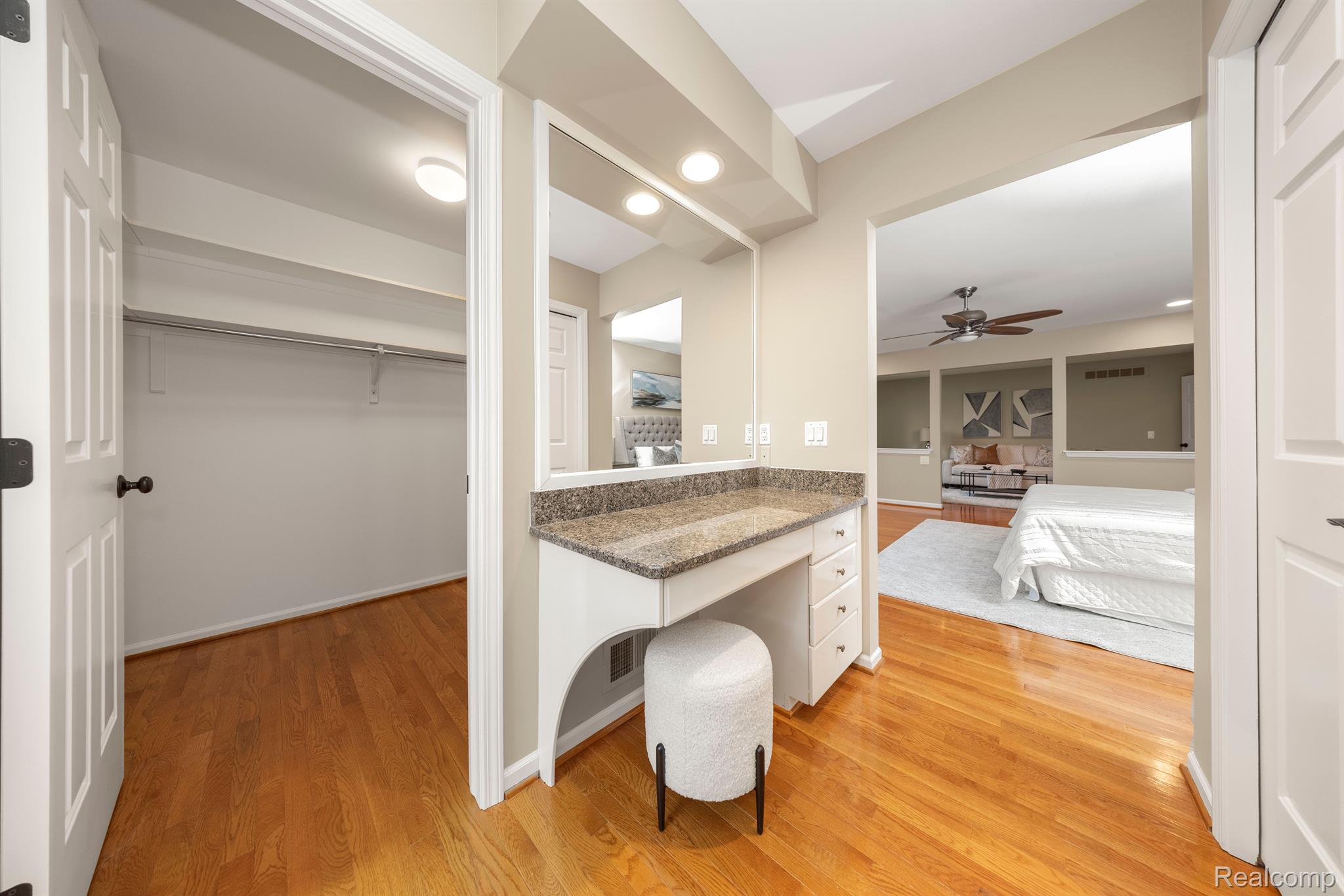 7285 HIDDENBROOK Lane