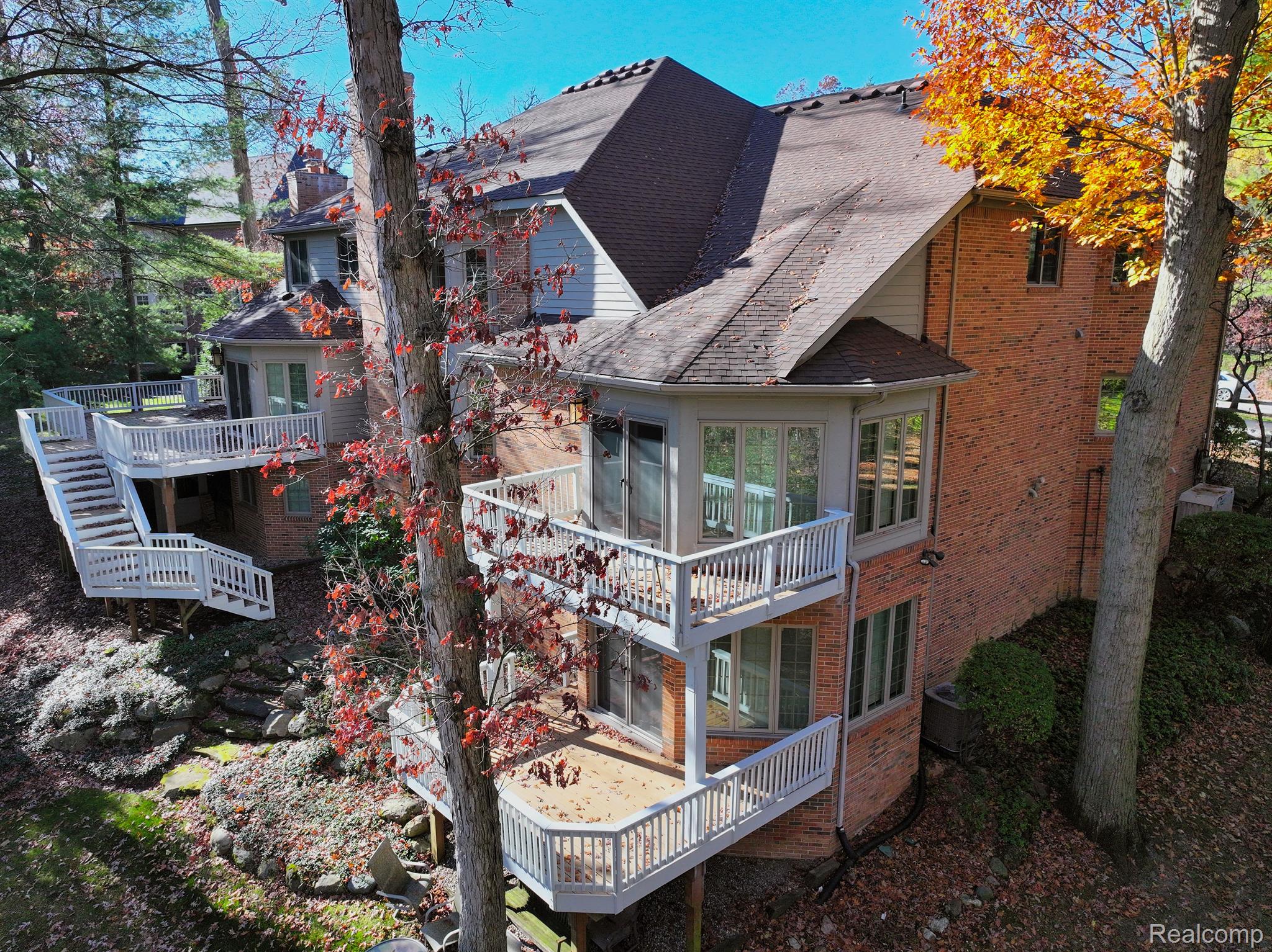 7285 HIDDENBROOK Lane
