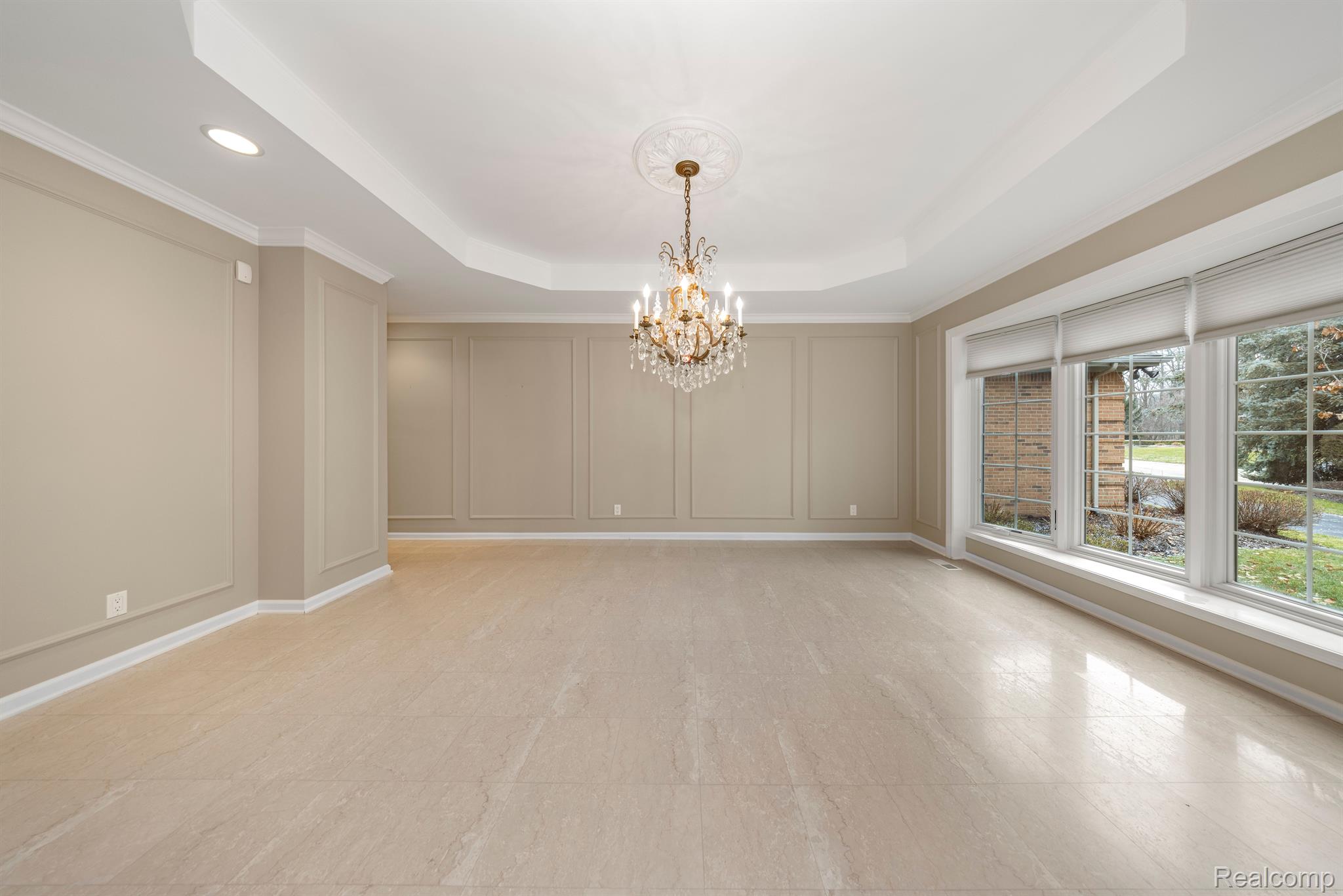 7285 HIDDENBROOK Lane