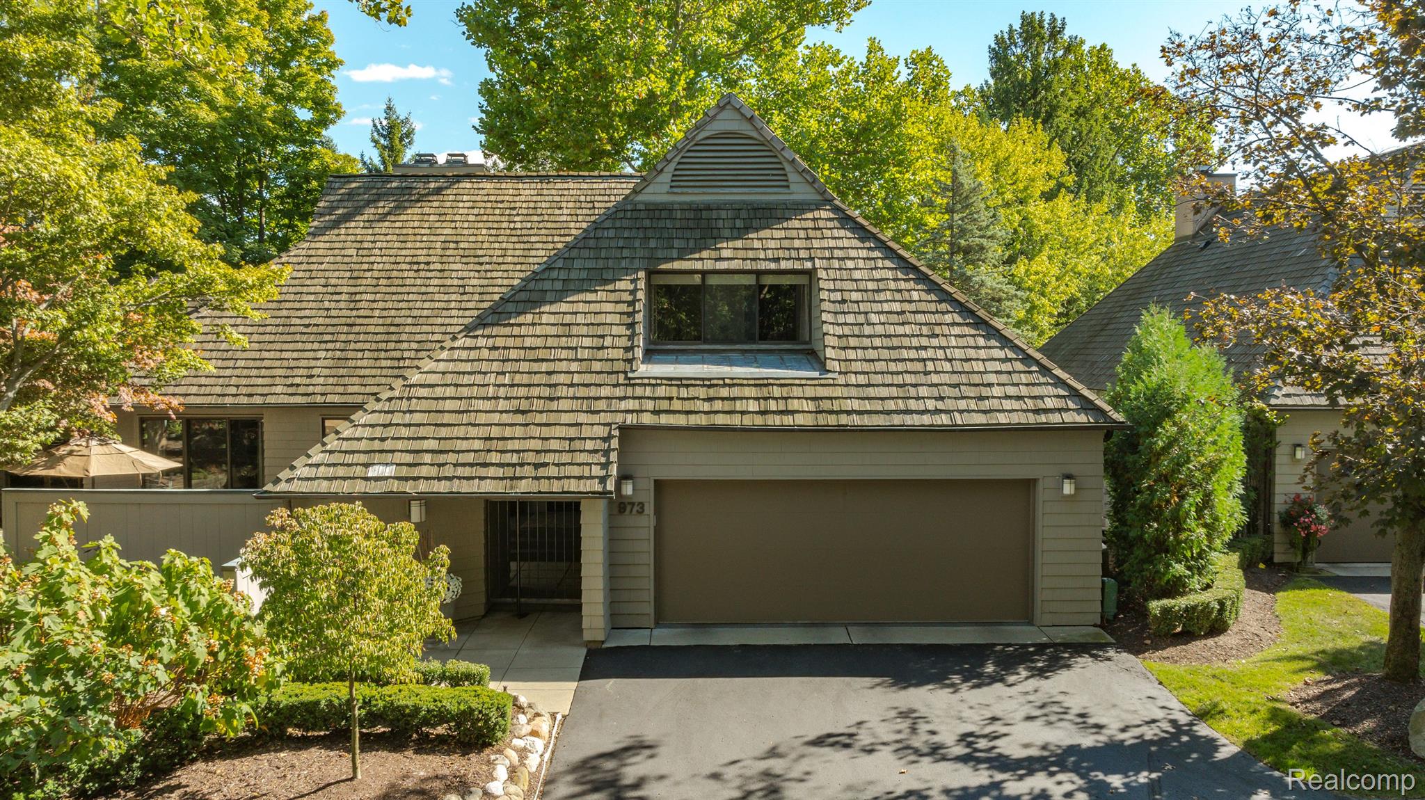 973 BLOOMFIELD WOODS