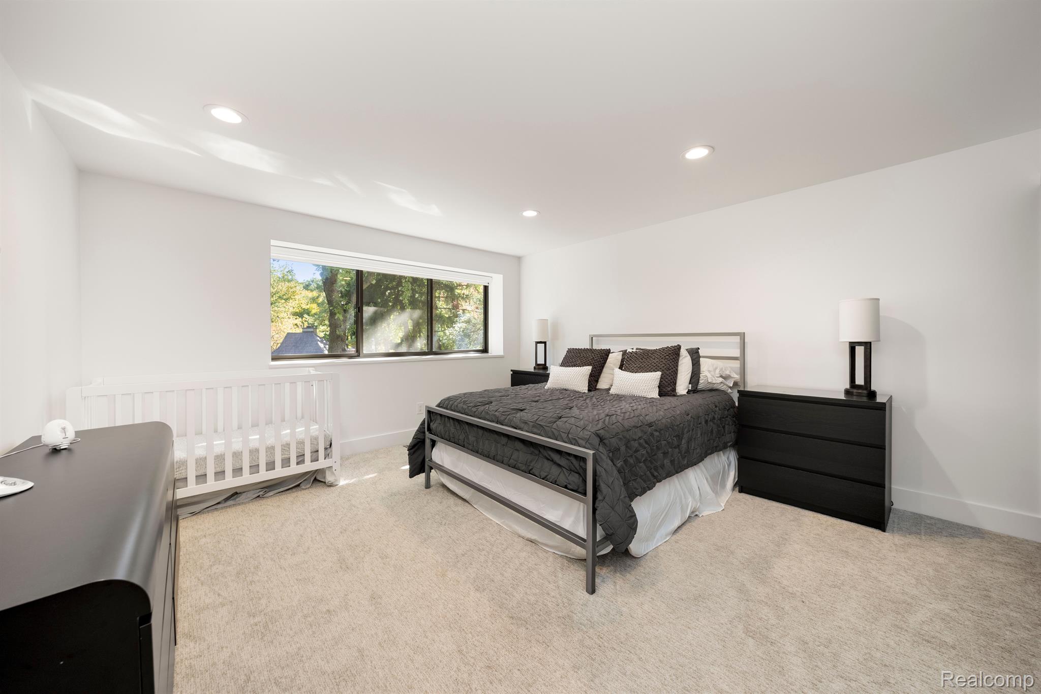 973 BLOOMFIELD WOODS