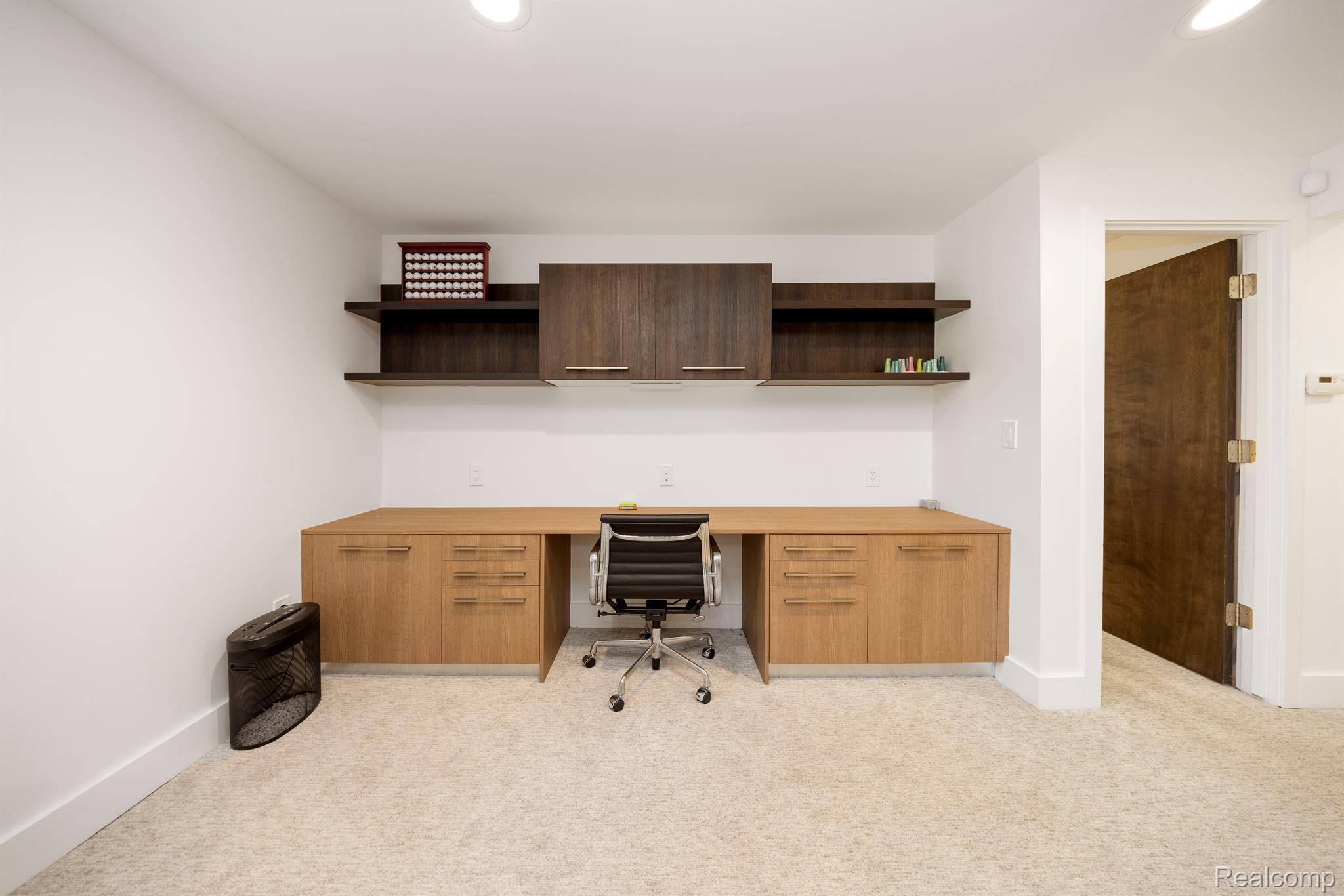973 BLOOMFIELD WOODS