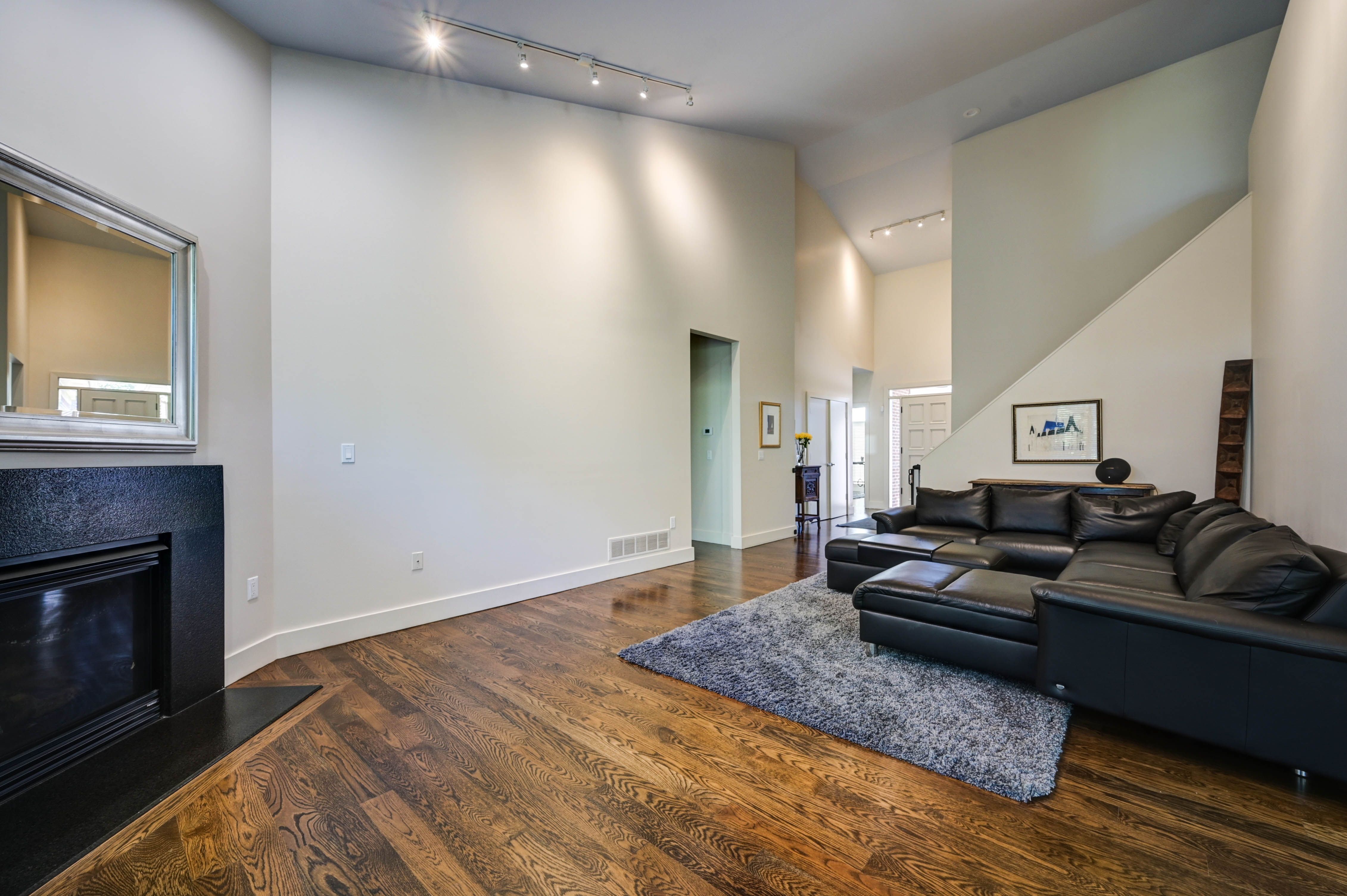 5613 PEMBROOKE