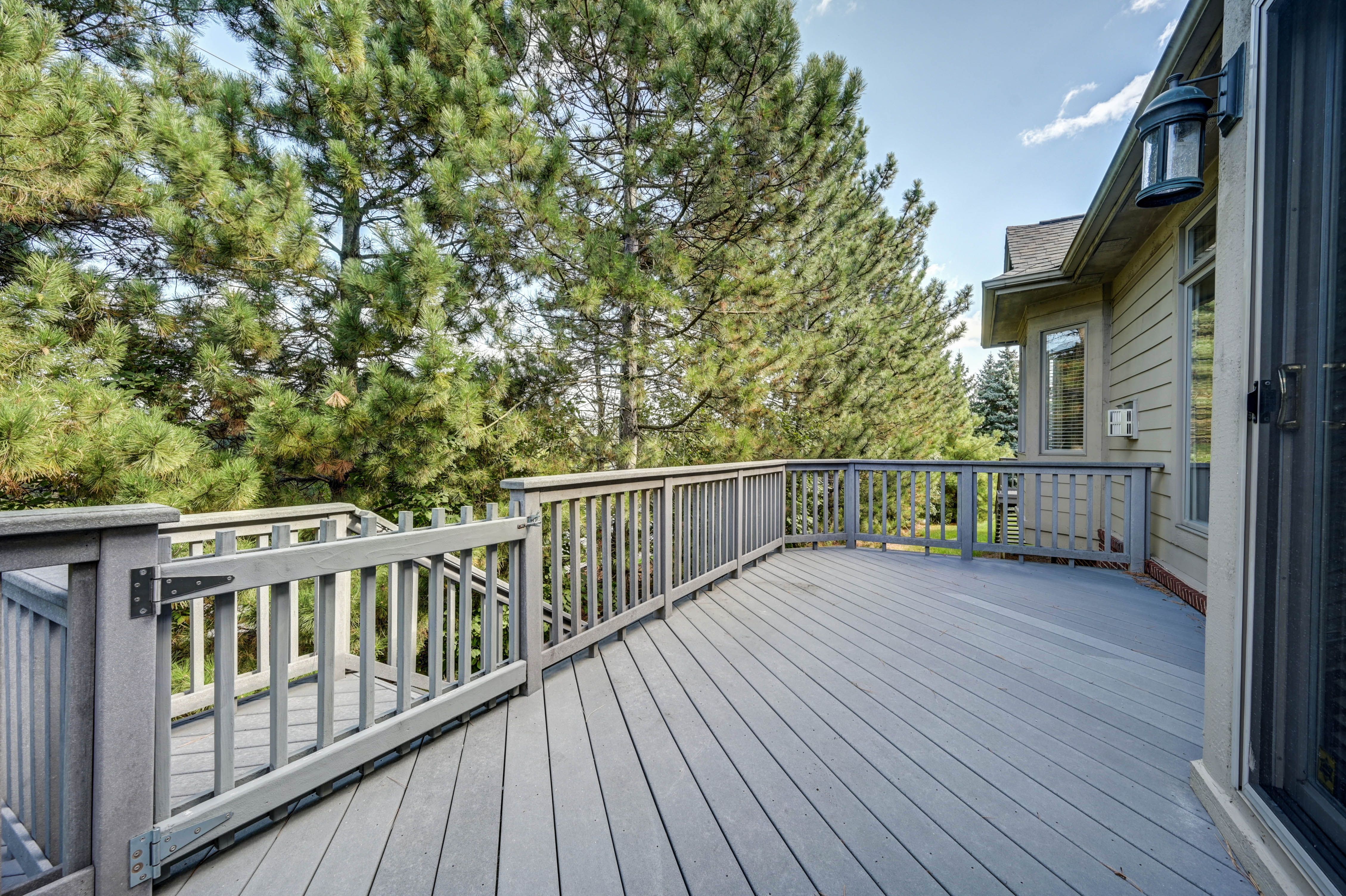 5613 PEMBROOKE