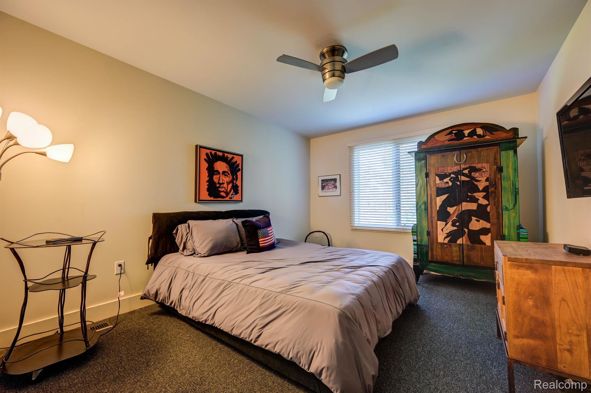 5613 PEMBROOKE