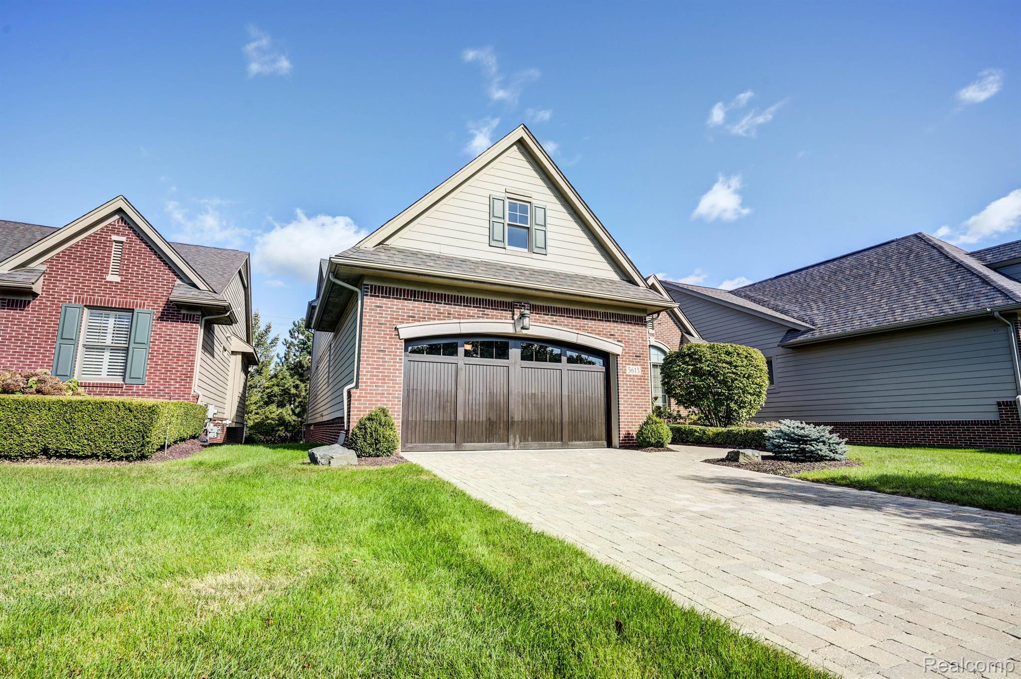 5613 PEMBROOKE