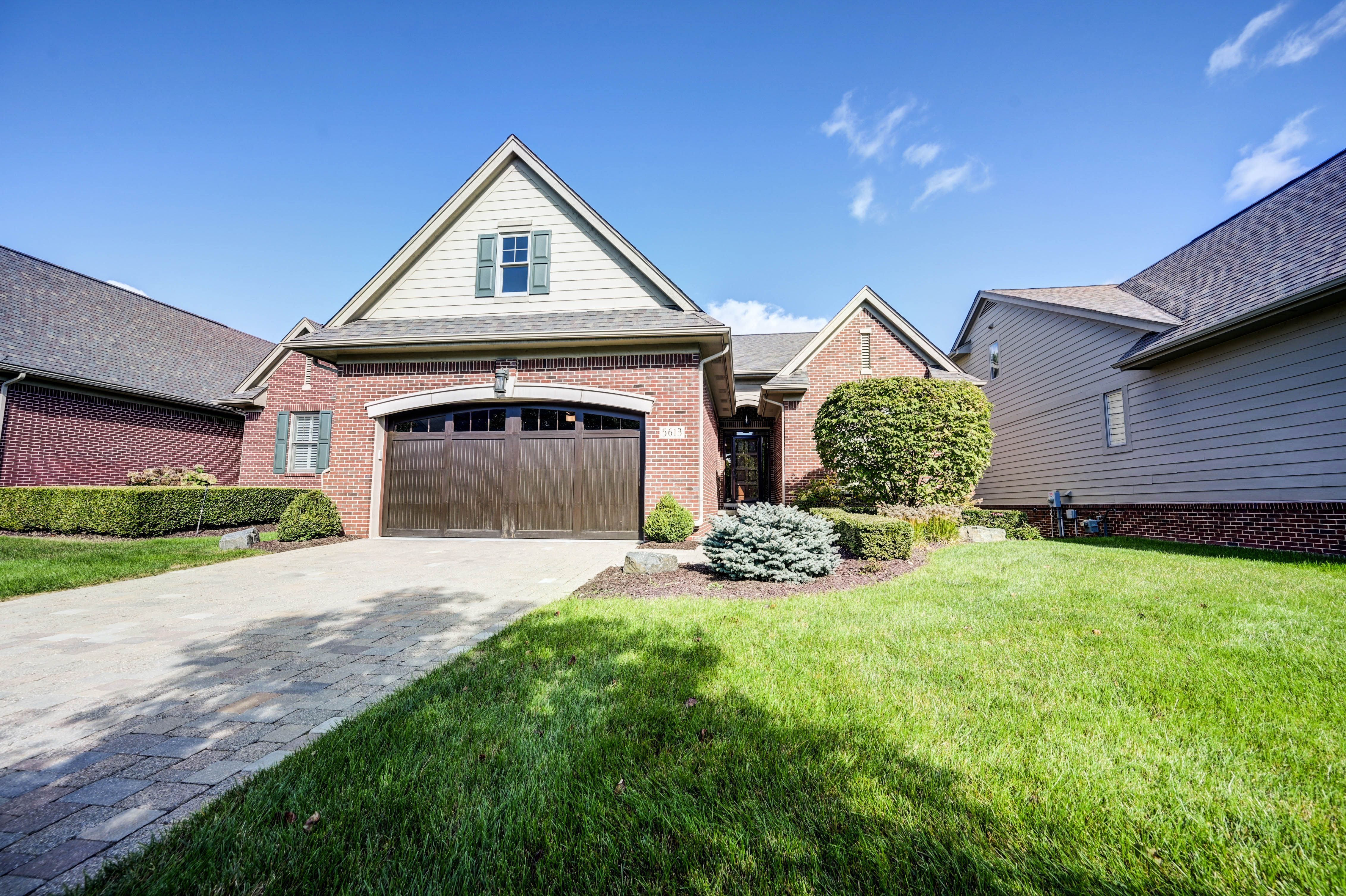 5613 PEMBROOKE