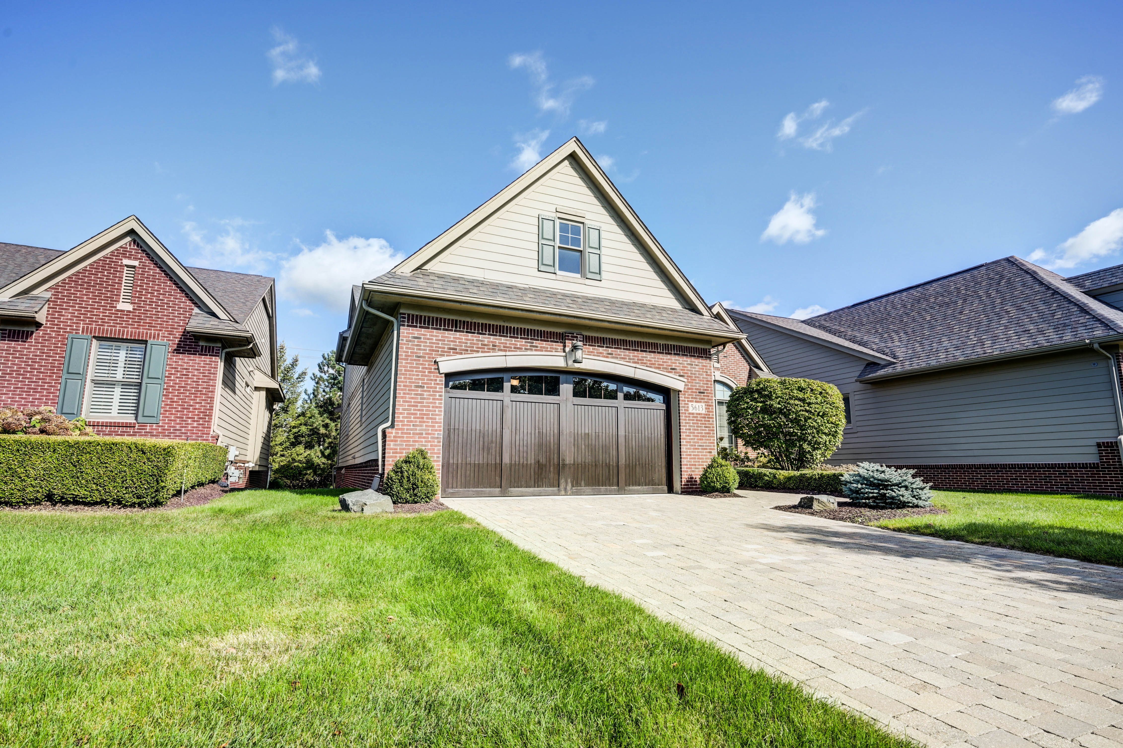 5613 PEMBROOKE