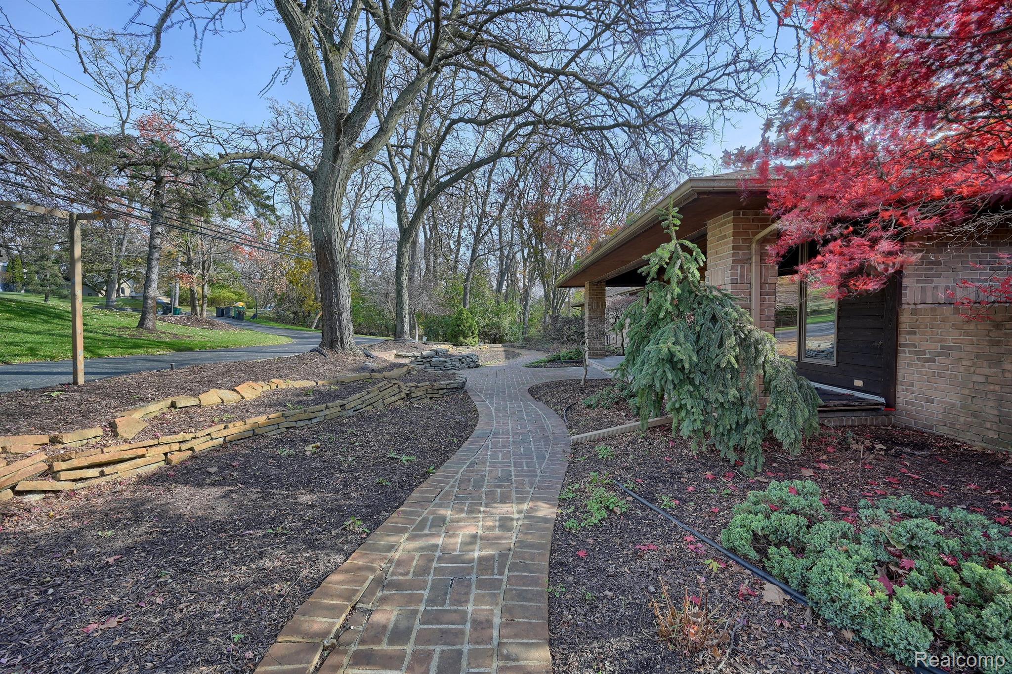 32781 W Eleven Mile Road