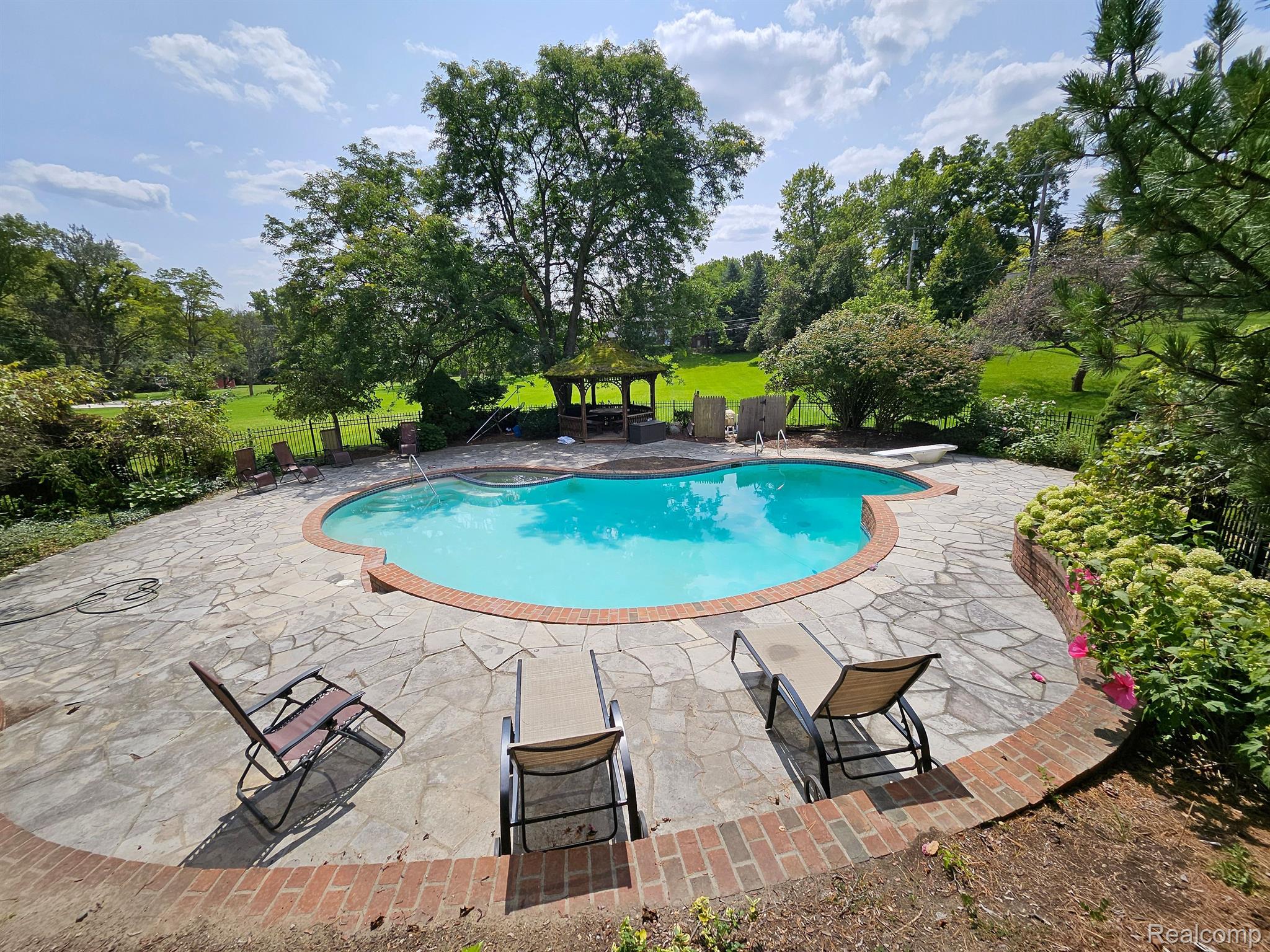 32781 W Eleven Mile Road