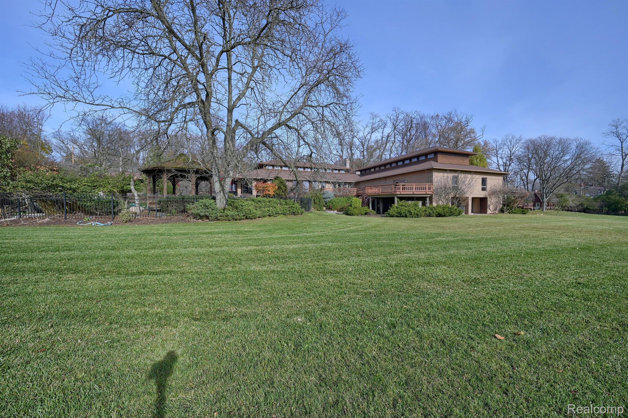 32781 W Eleven Mile Road