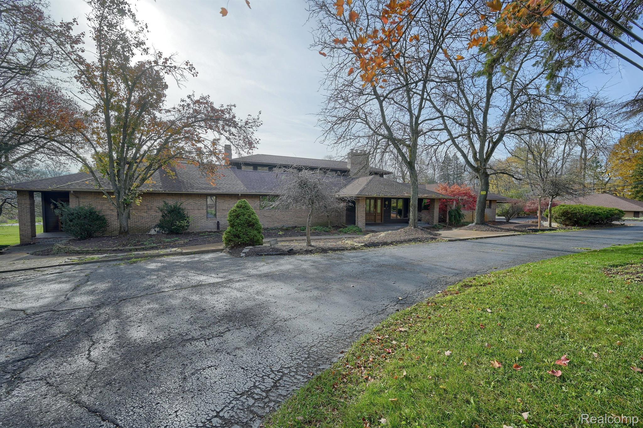 32781 W Eleven Mile Road