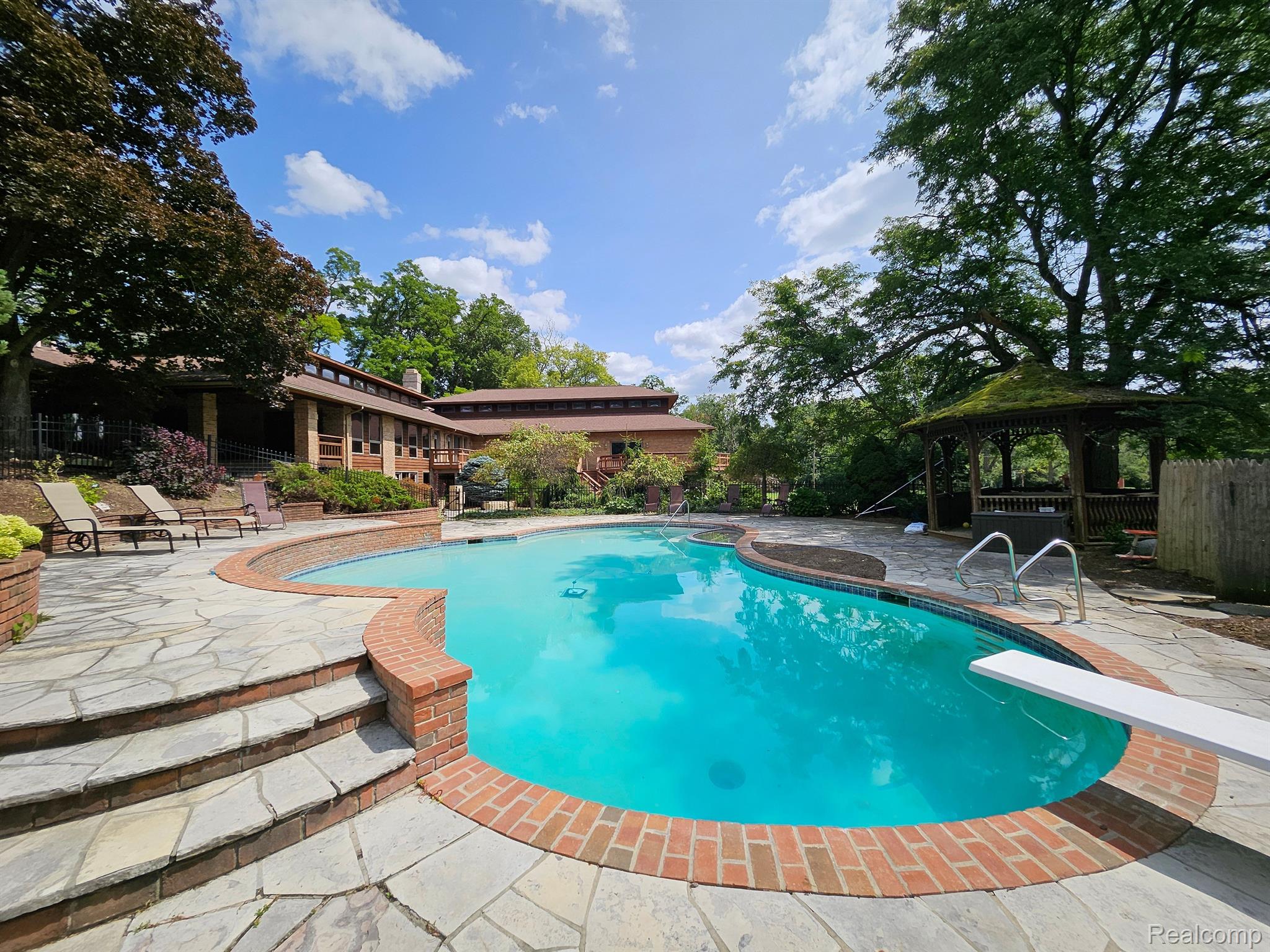 32781 W Eleven Mile Road