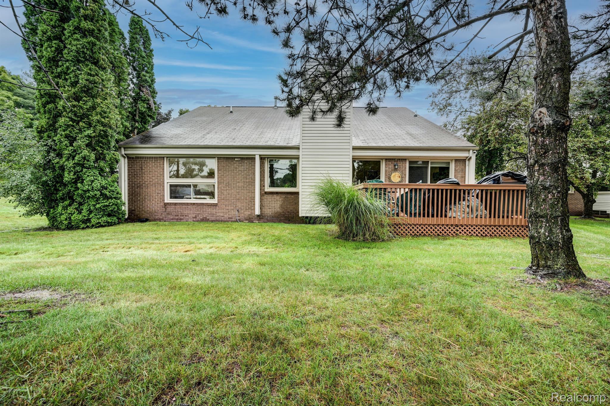 5272 SIMPSON LAKE Road
