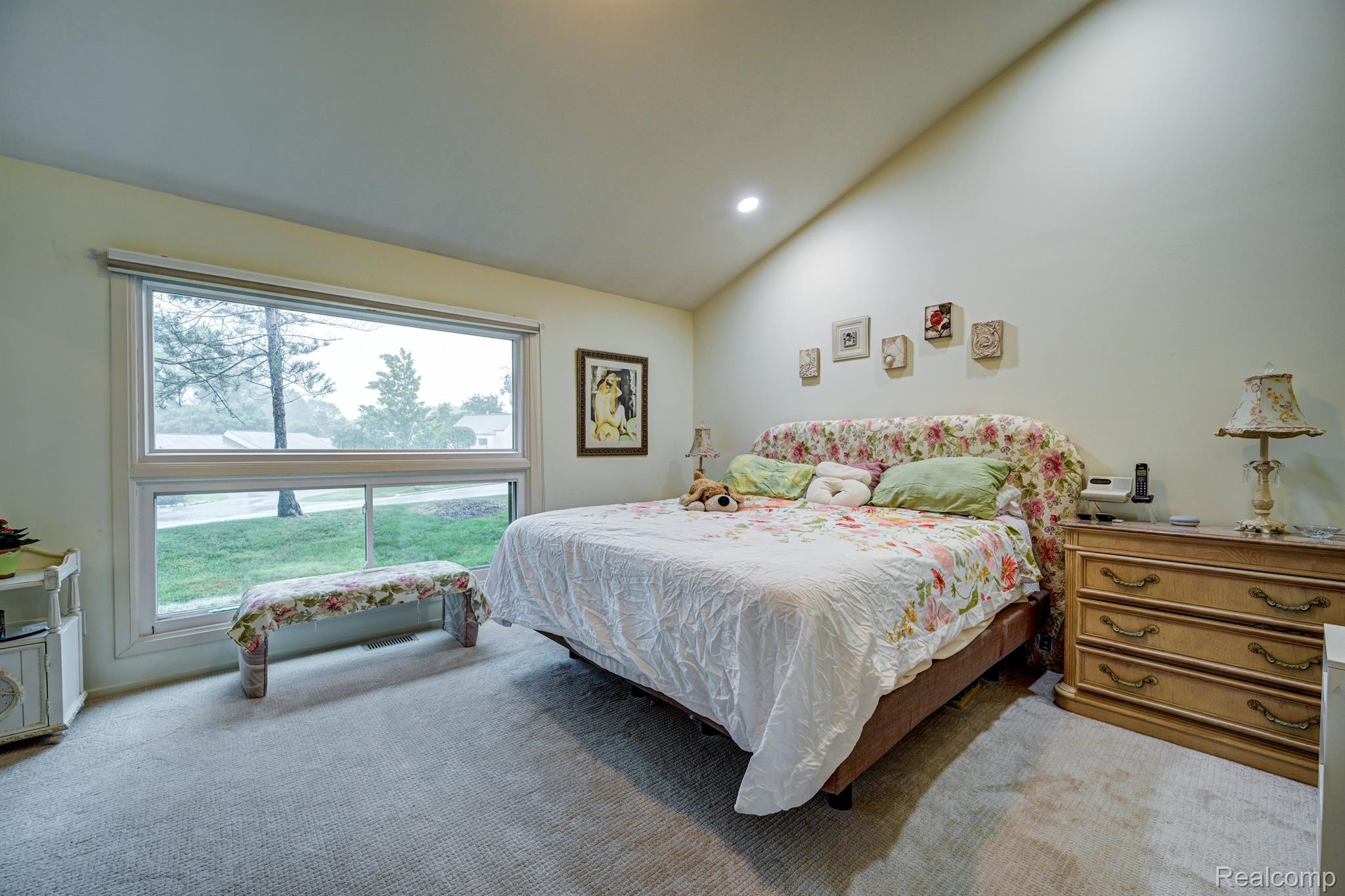 5272 SIMPSON LAKE Road