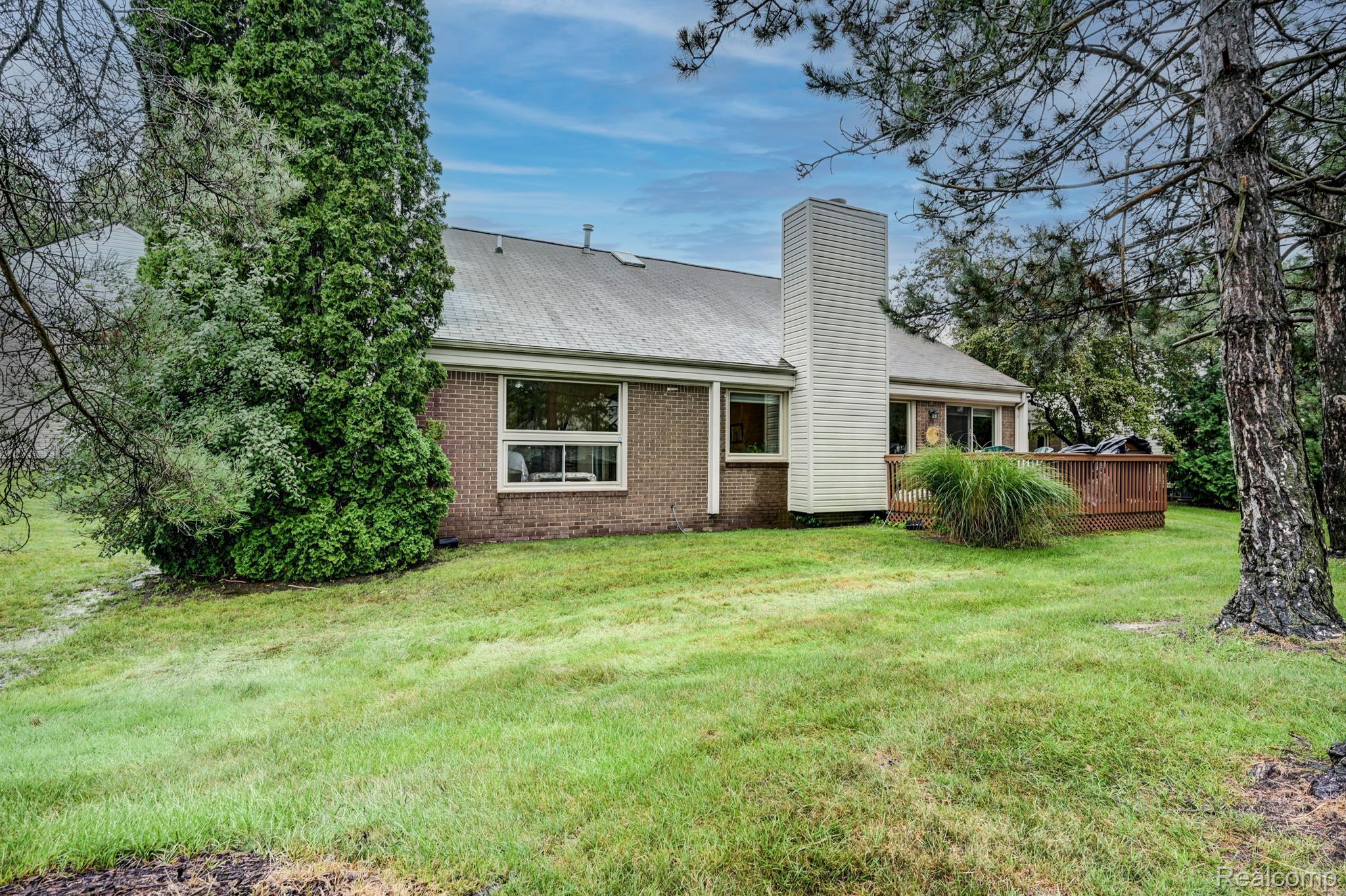 5272 SIMPSON LAKE Road