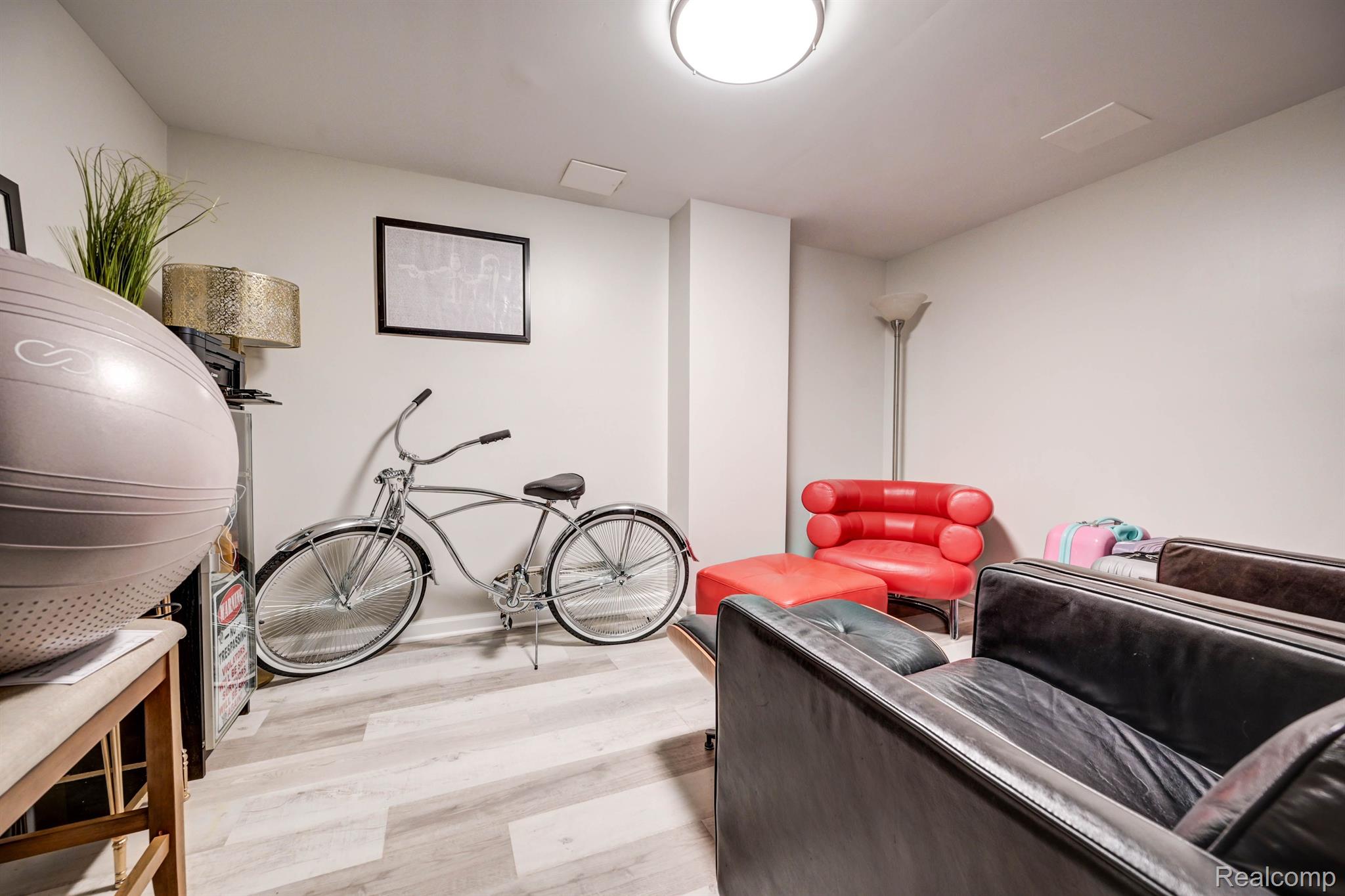 2295 CAMEO LAKE