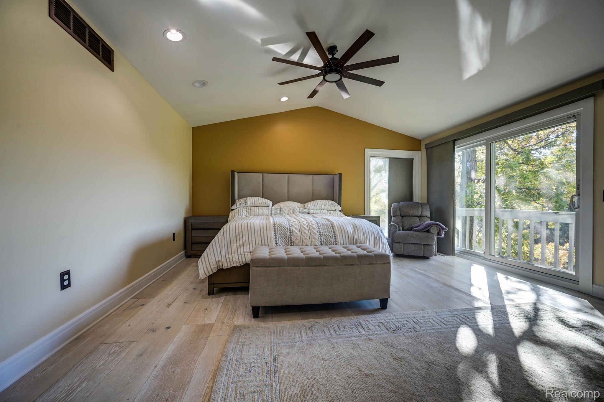 2295 CAMEO LAKE