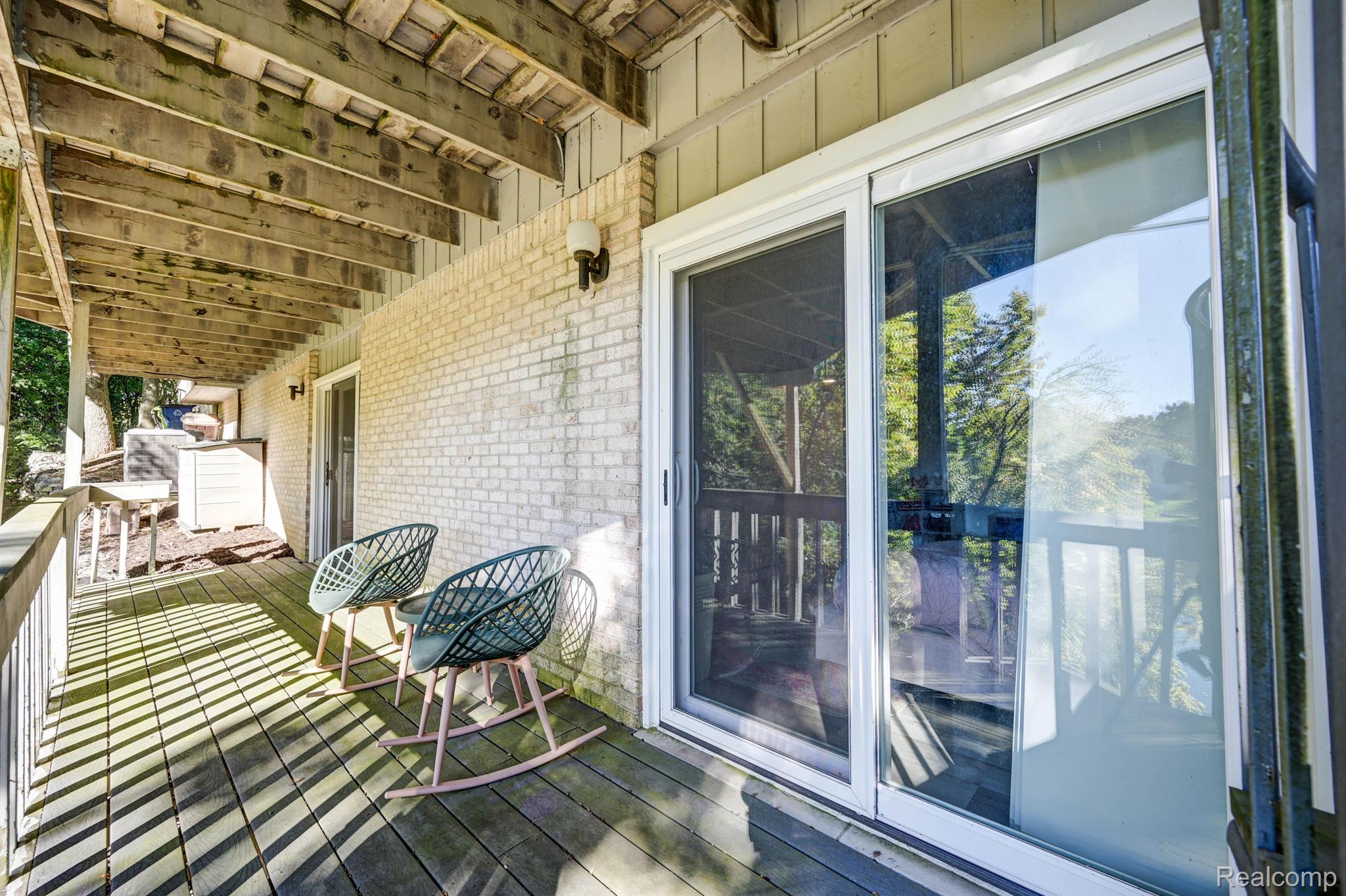2295 CAMEO LAKE