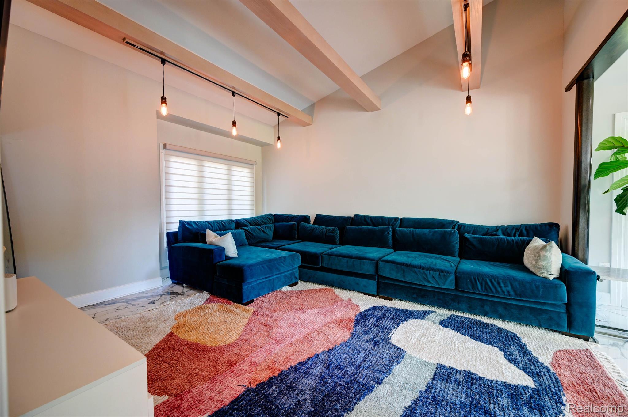 2295 CAMEO LAKE