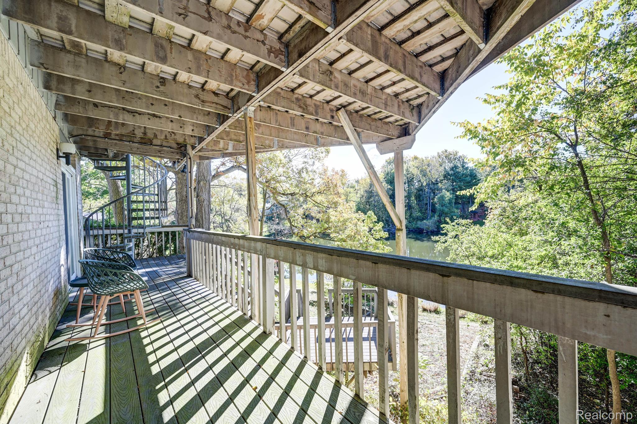 2295 CAMEO LAKE