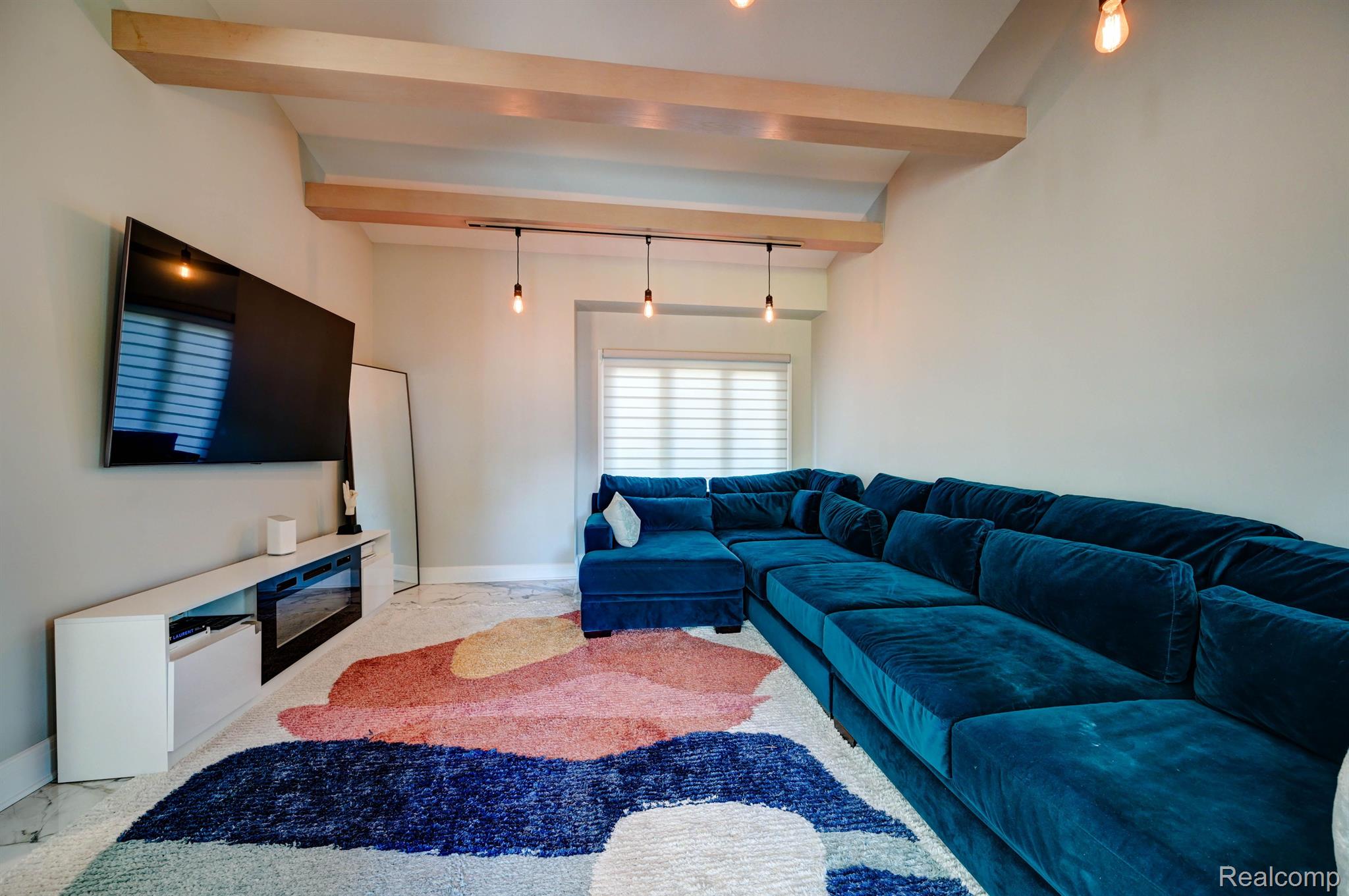 2295 CAMEO LAKE