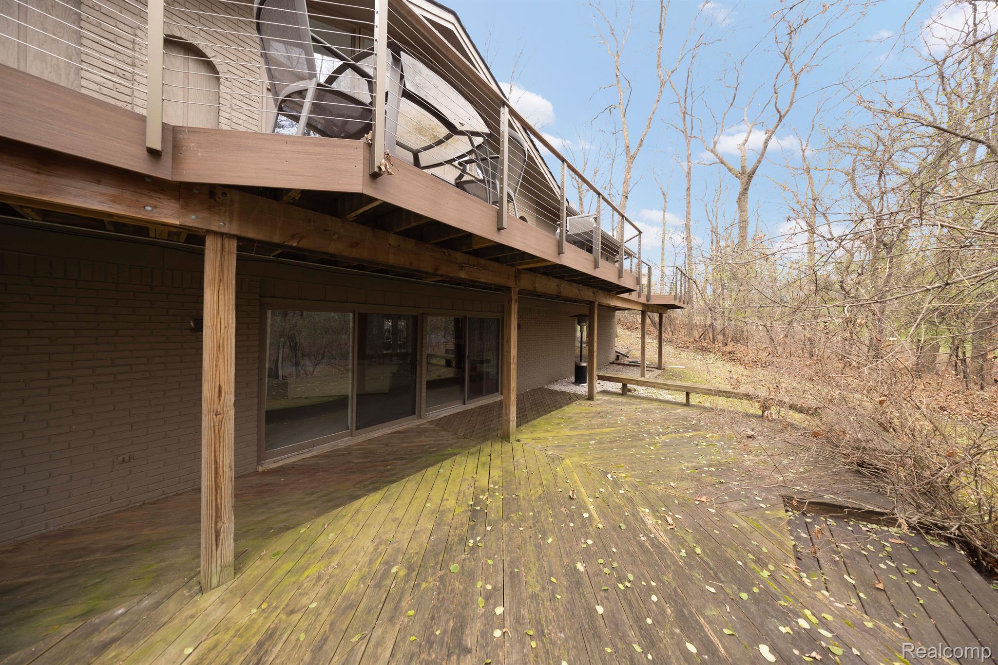 1725 LONG LAKE SHORE Drive