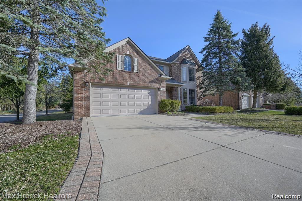 1048 GLENWOOD