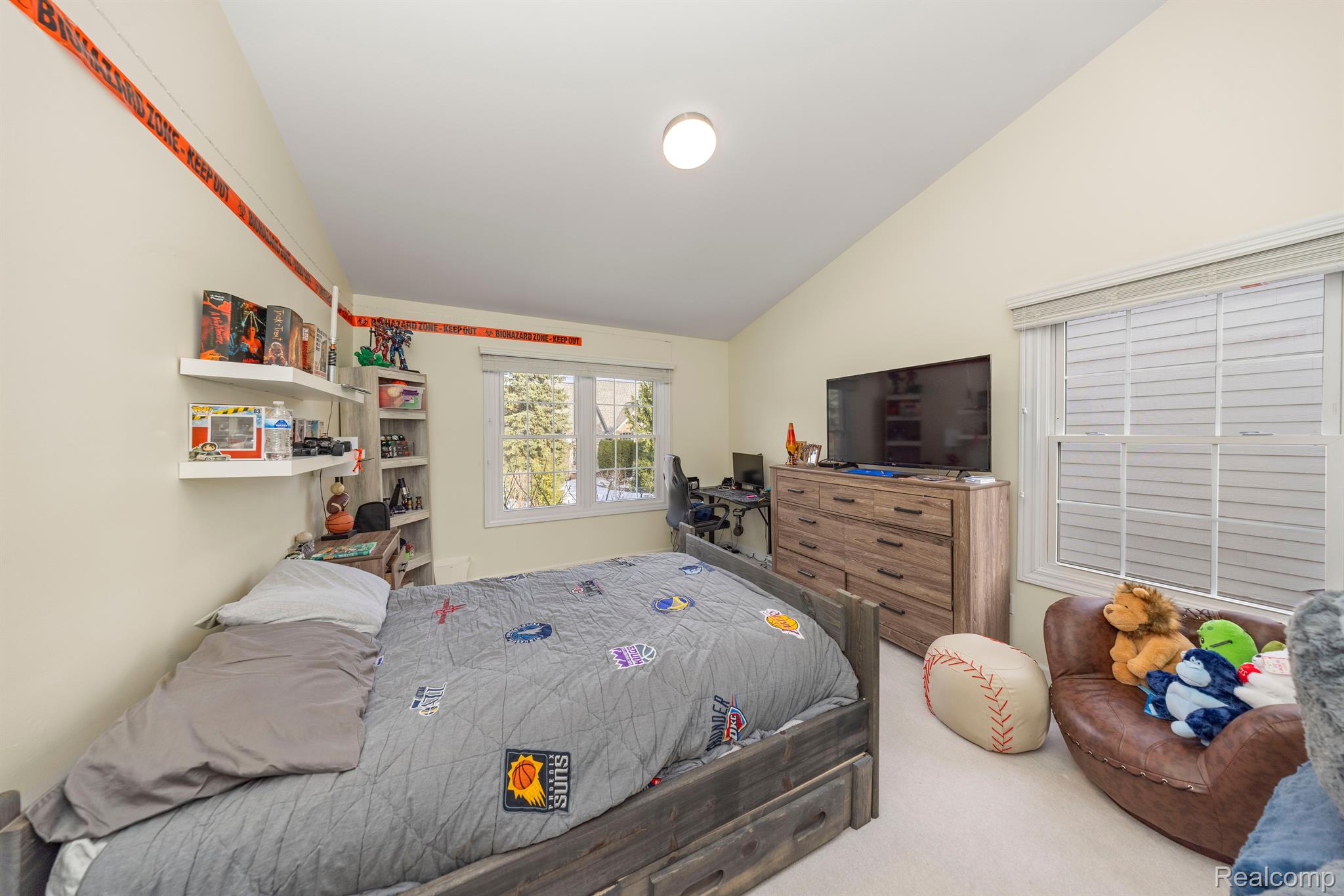 1048 GLENWOOD