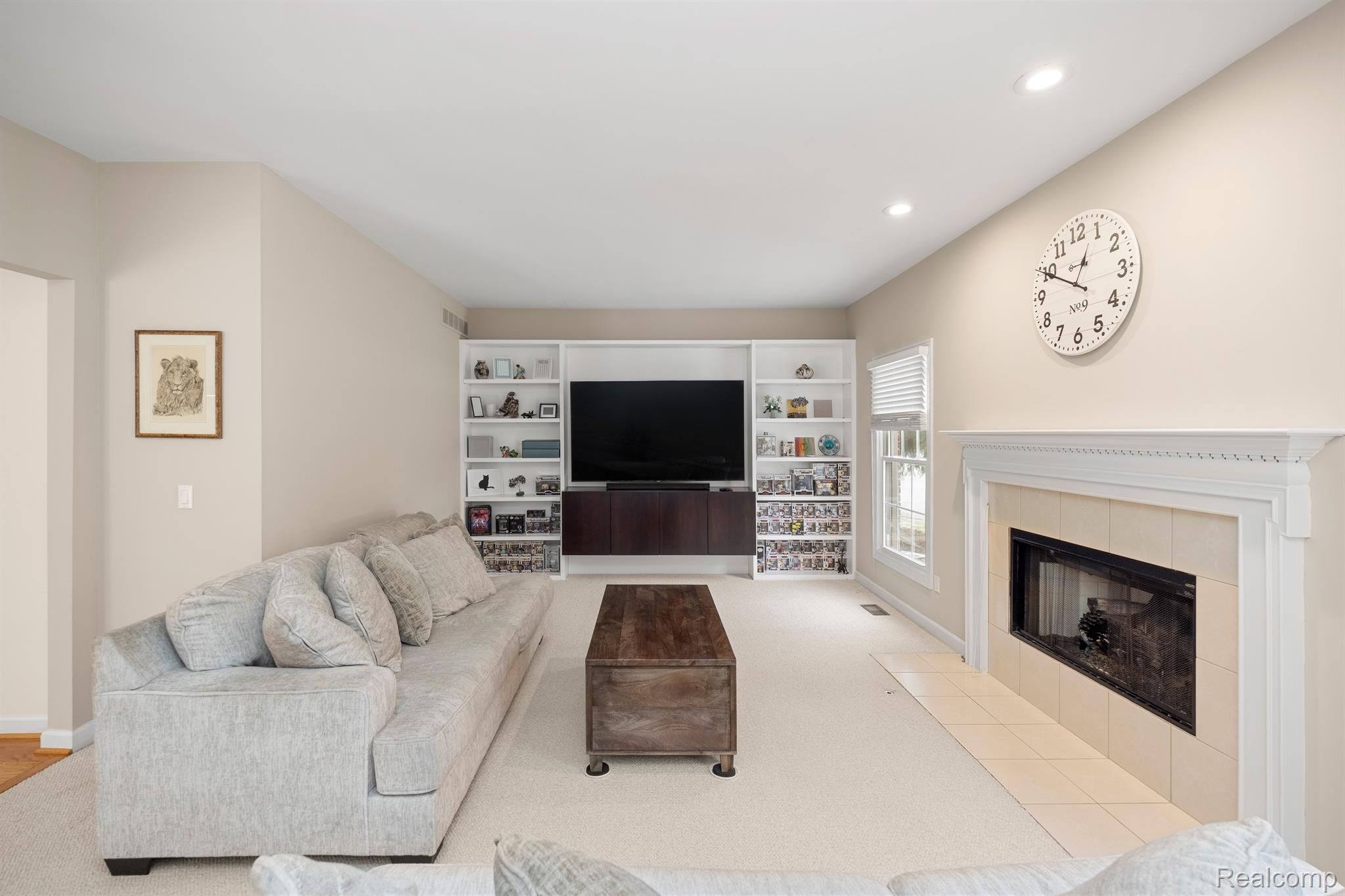 1048 GLENWOOD