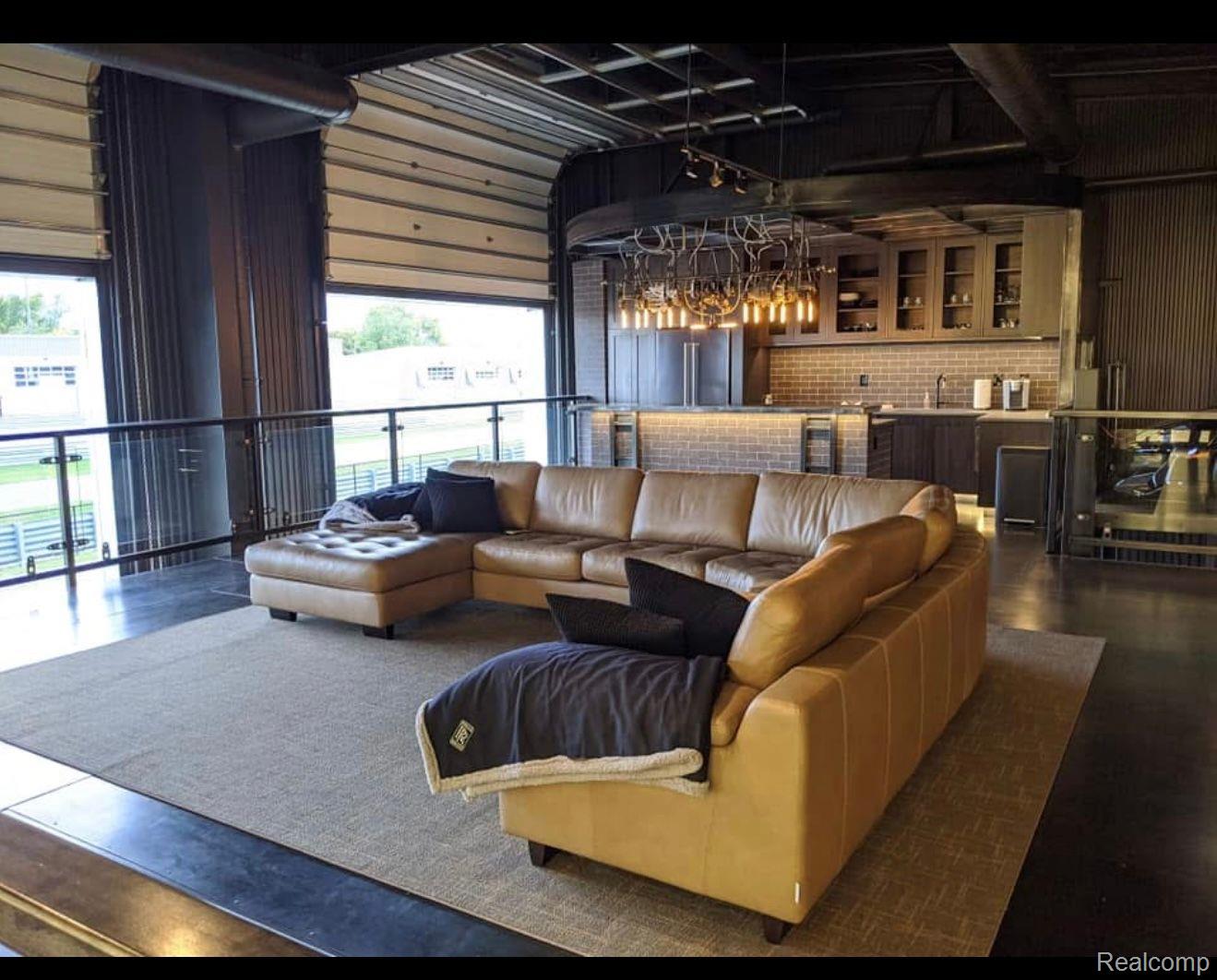 134 W SPEED Way