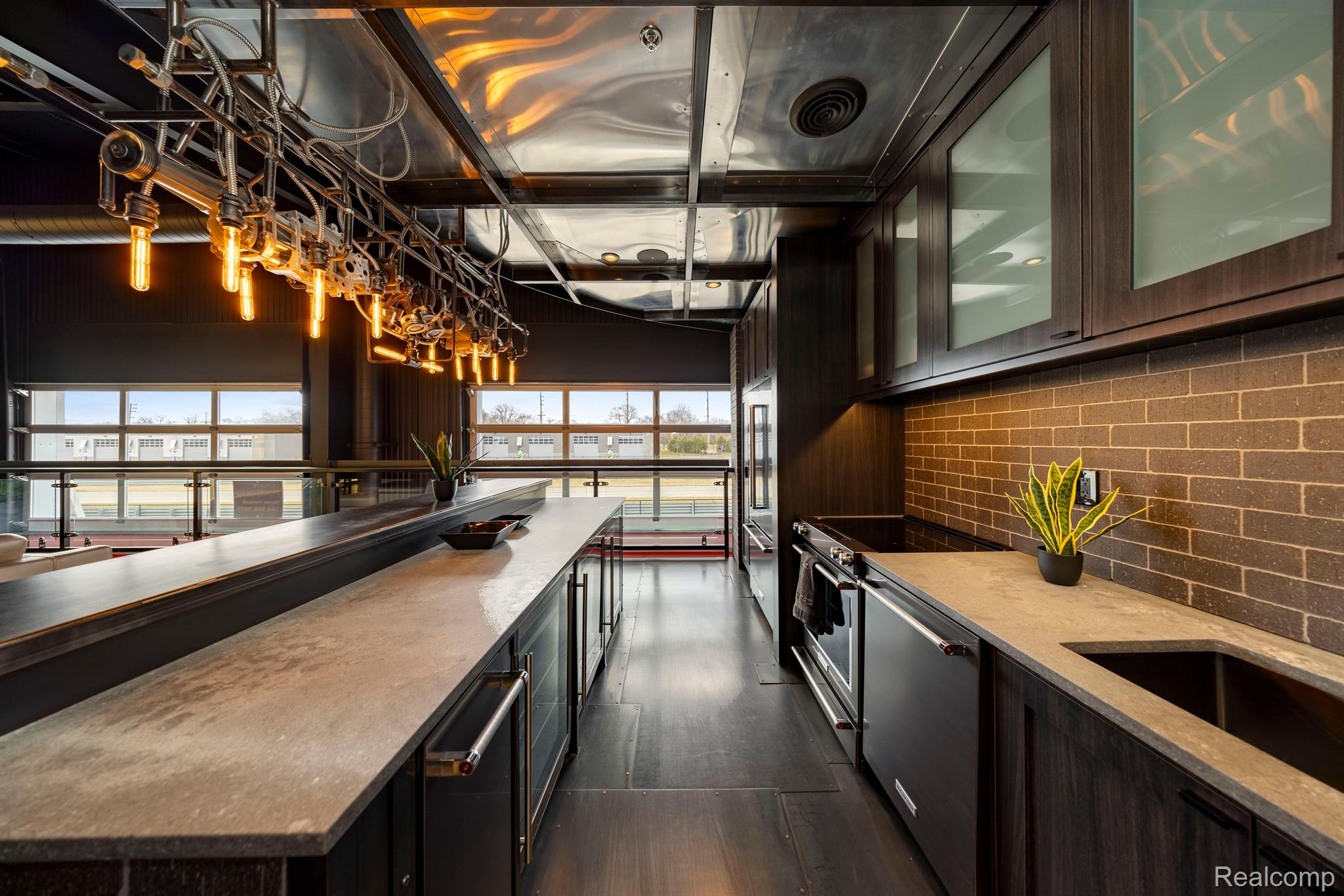 134 W SPEED Way