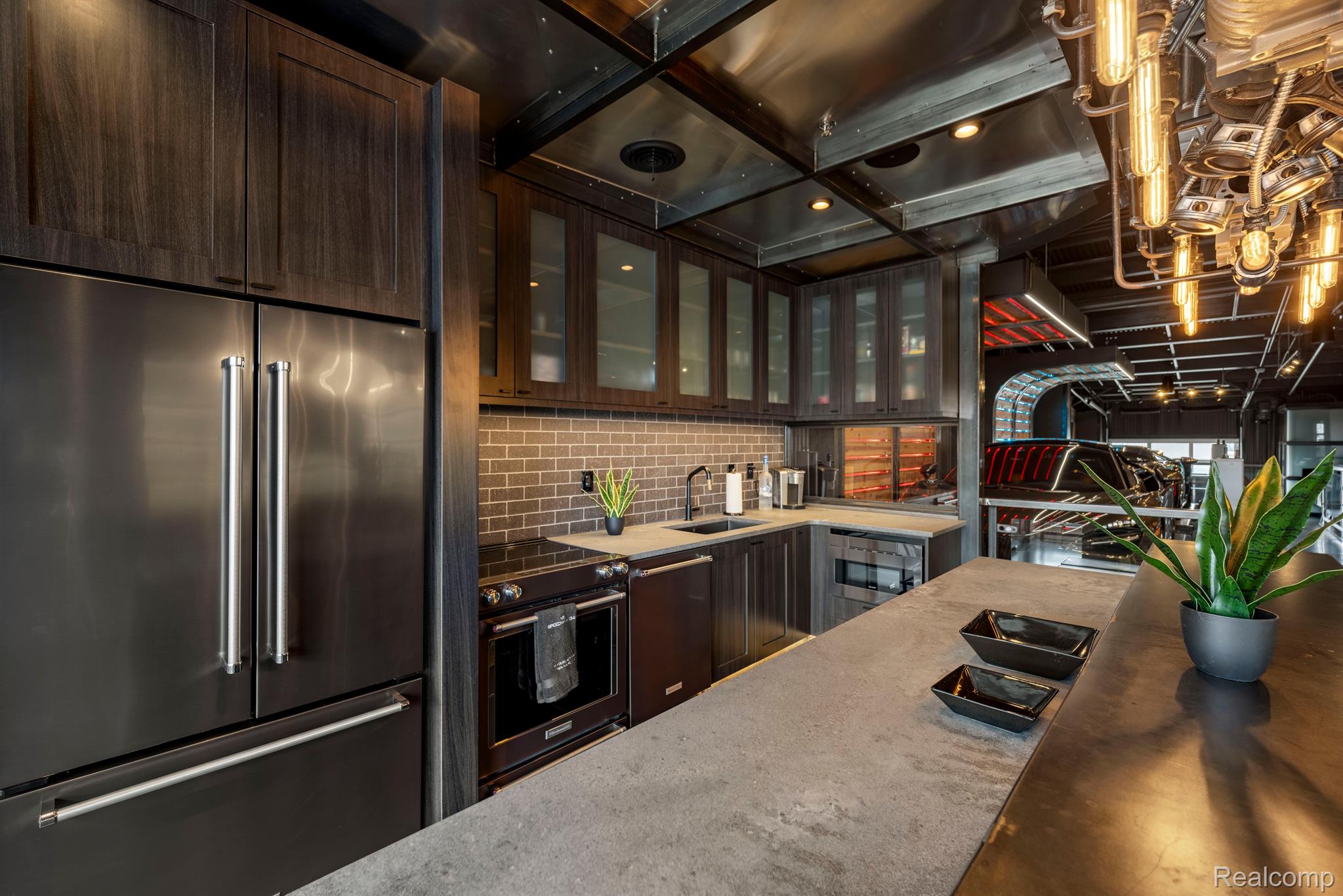 134 W SPEED Way