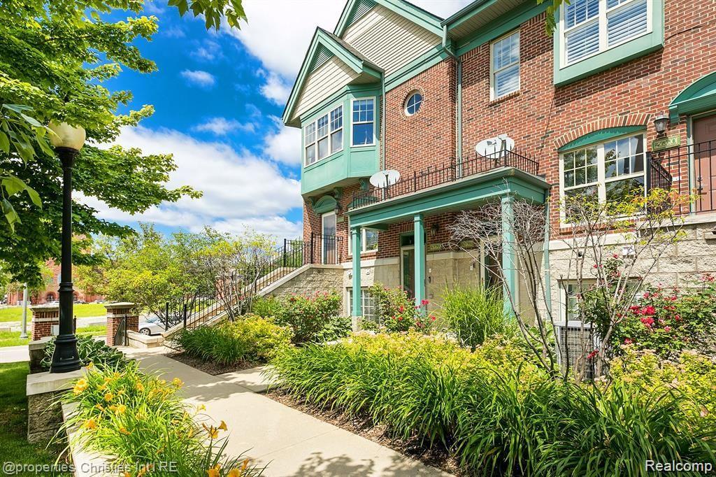 2662 WOODWARD Avenue 64