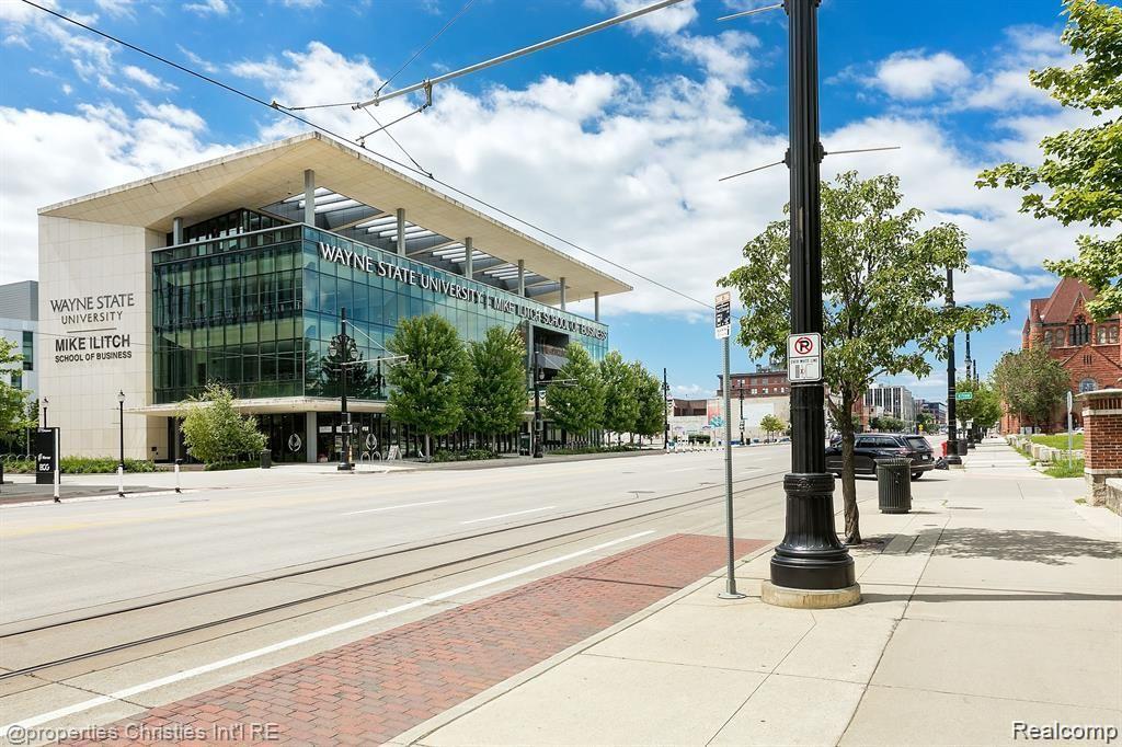 2662 WOODWARD Avenue 64