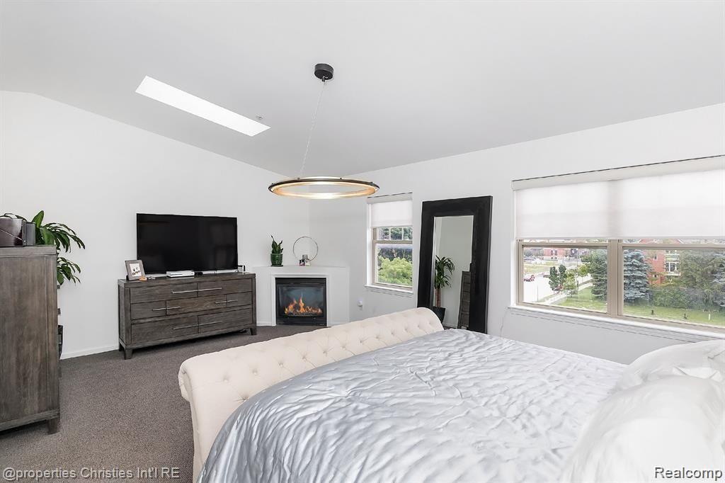 2662 WOODWARD Avenue 64