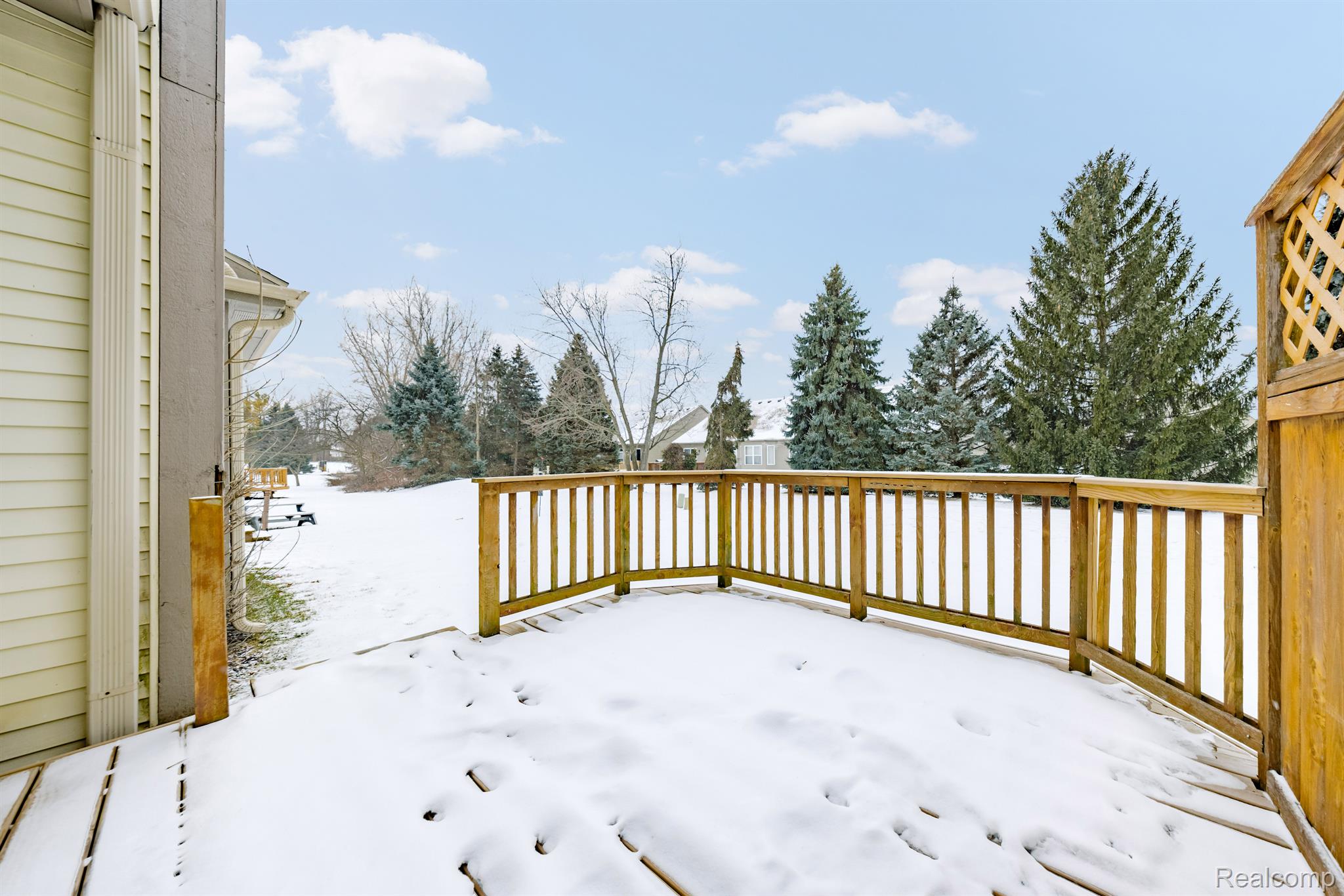 165 WINDING Brook